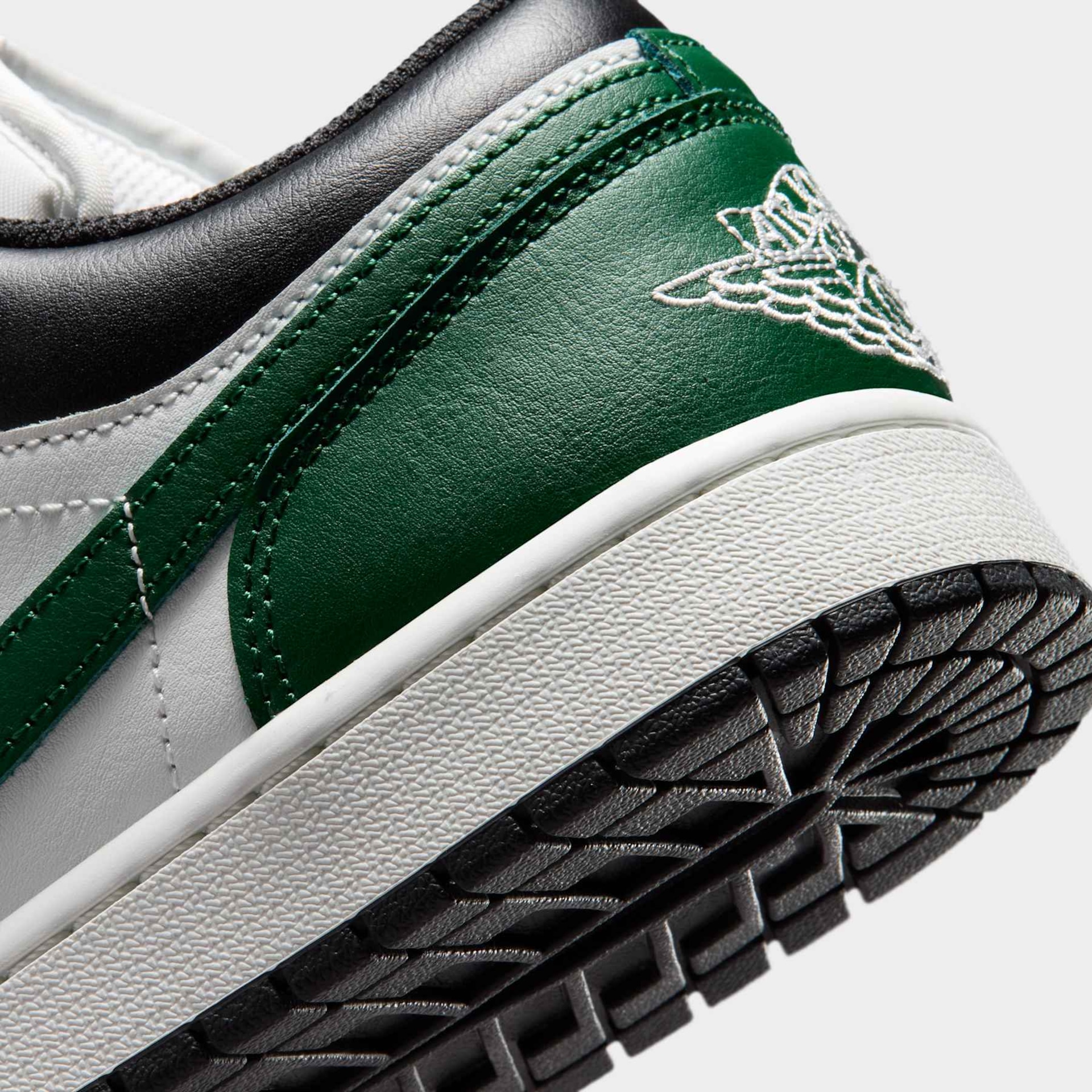 Tênis Air Jordan 1 Low Masculino - Foto 8