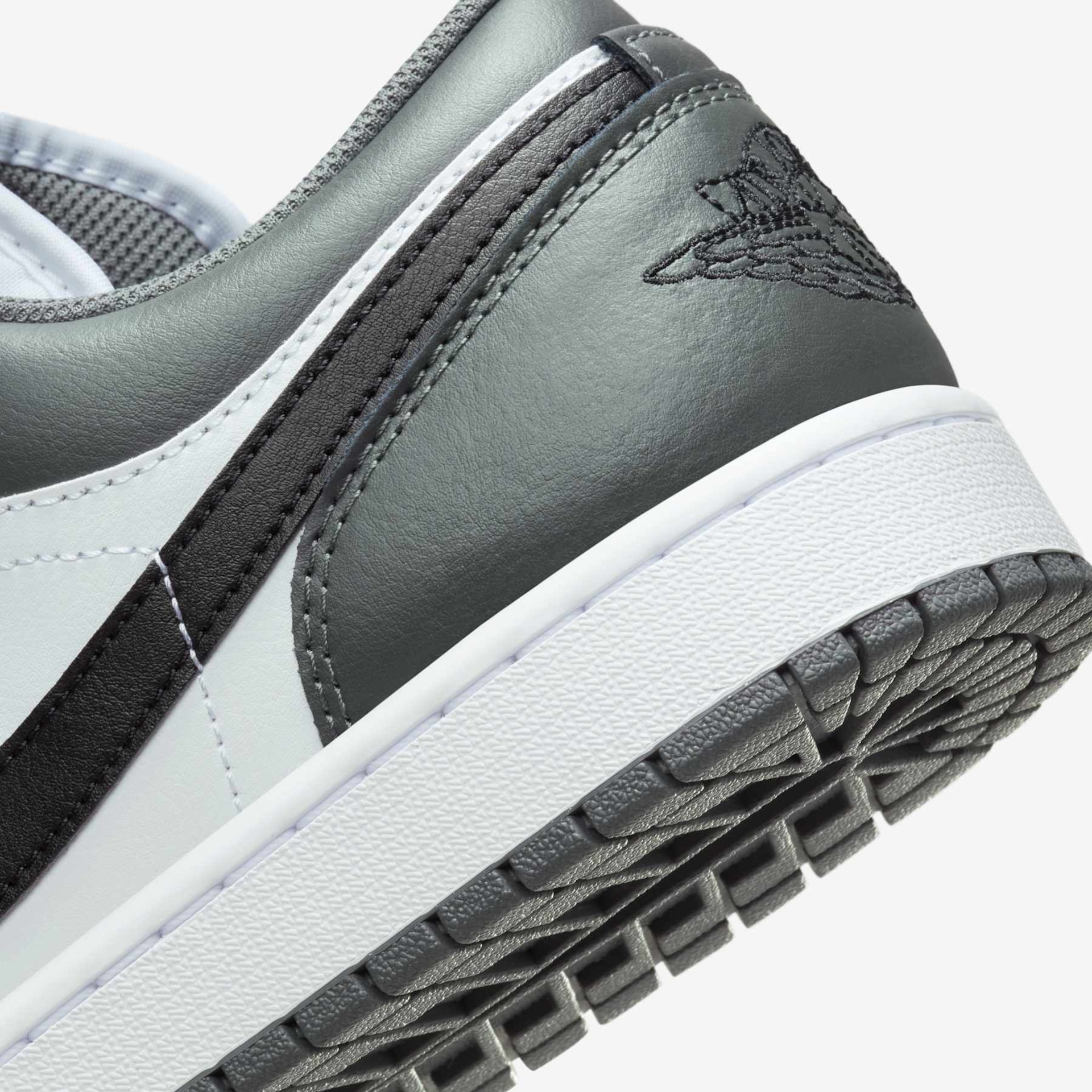 Tênis Air Jordan 1 Low Masculino - Foto 8
