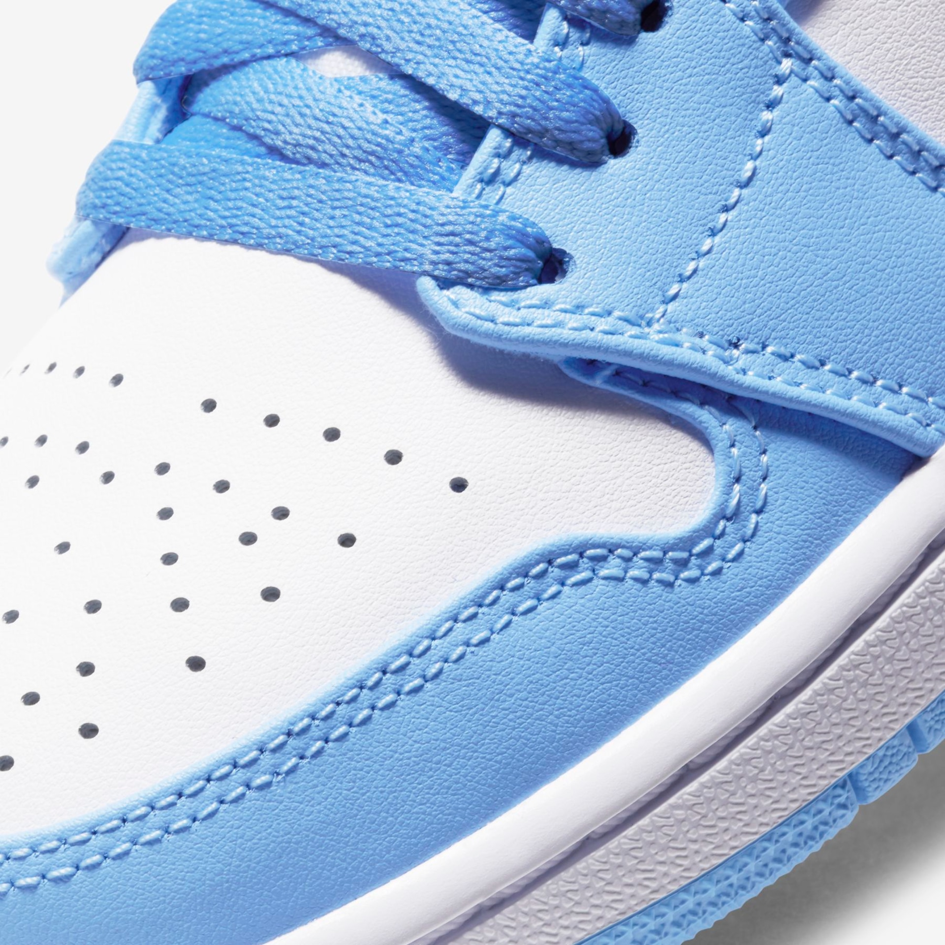 Air Jordan 1 Low Feminino - Foto 7