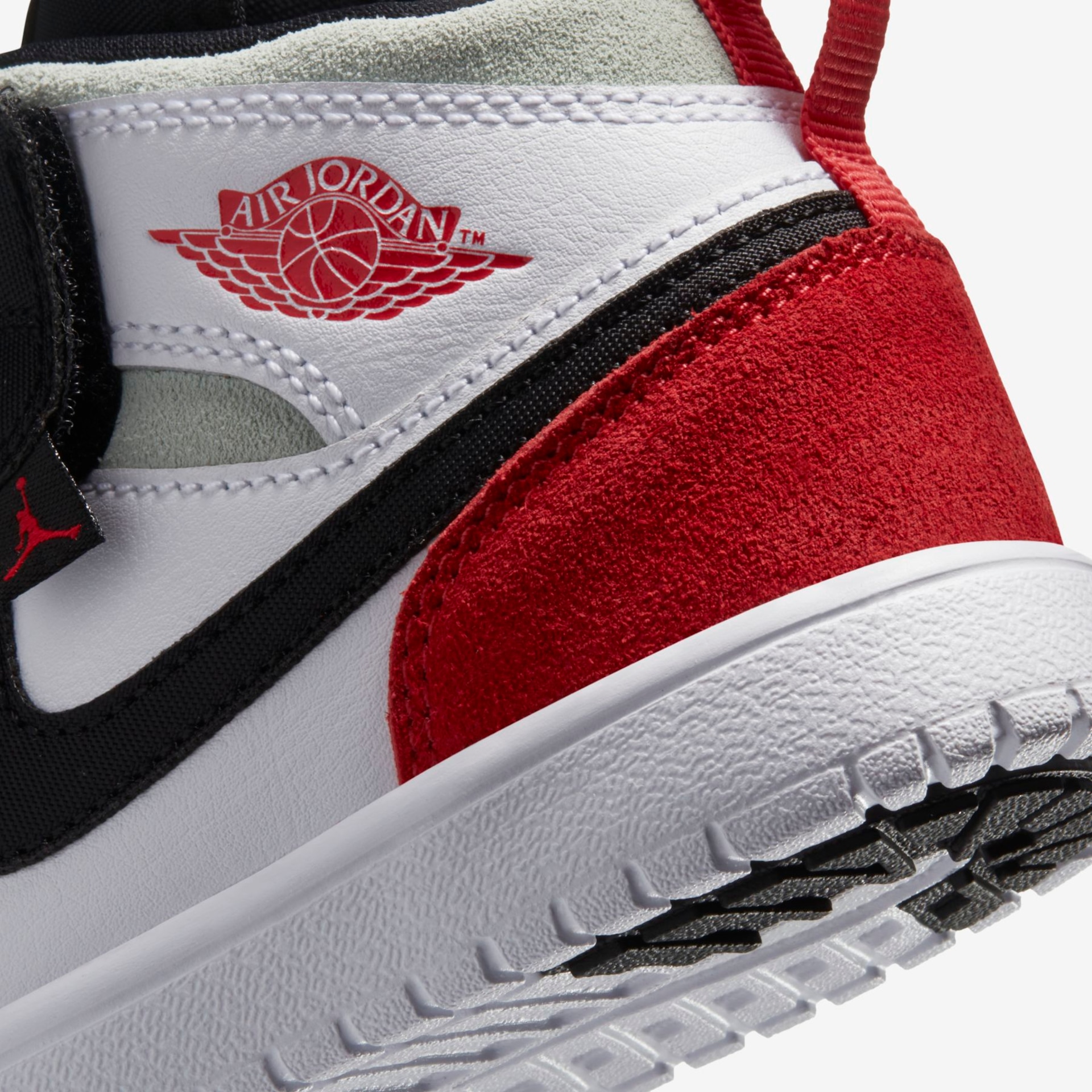 Tênis Jordan 1 Mid Infantil - Foto 8