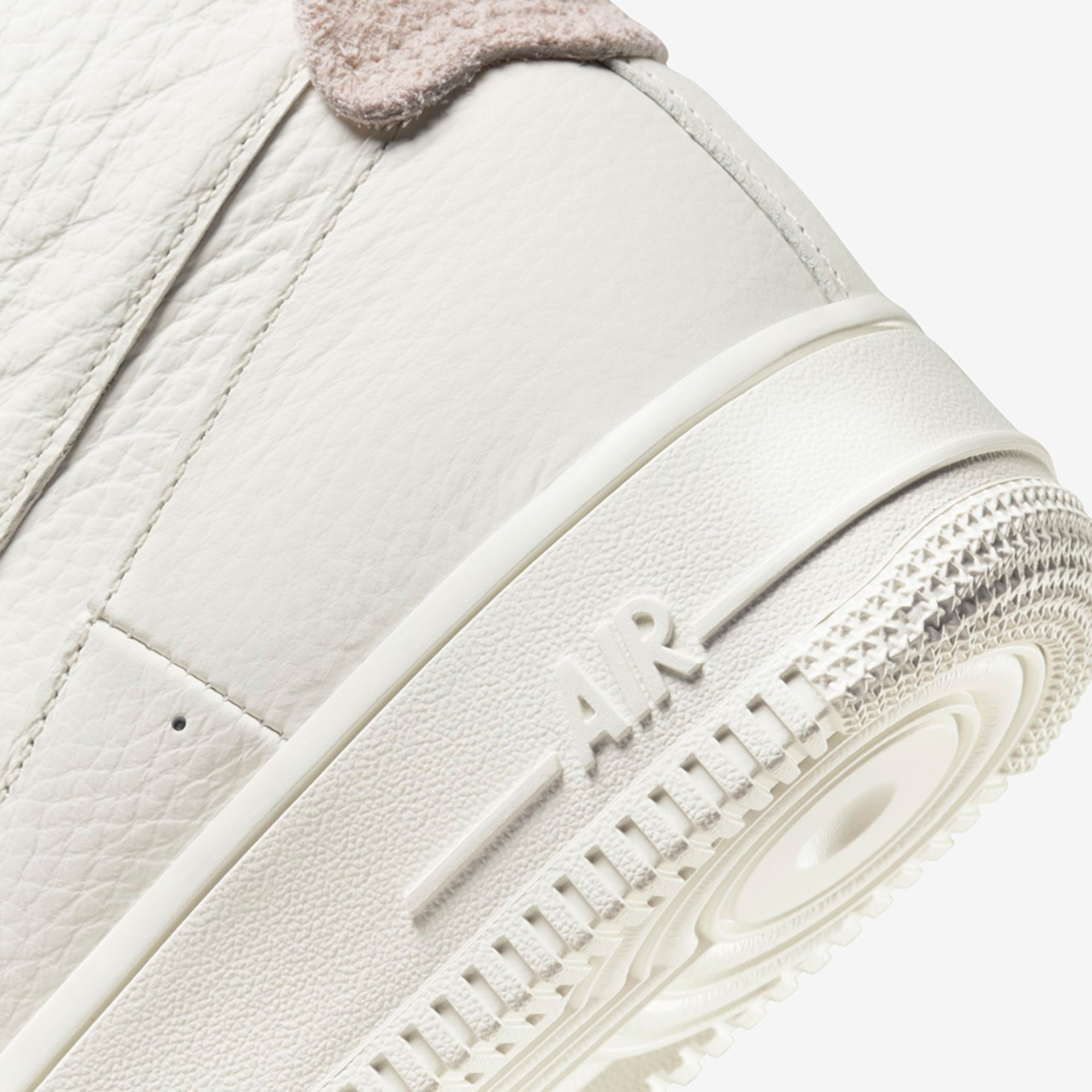 Tênis Nike Air Force 1 Sculpt Feminino - Foto 9