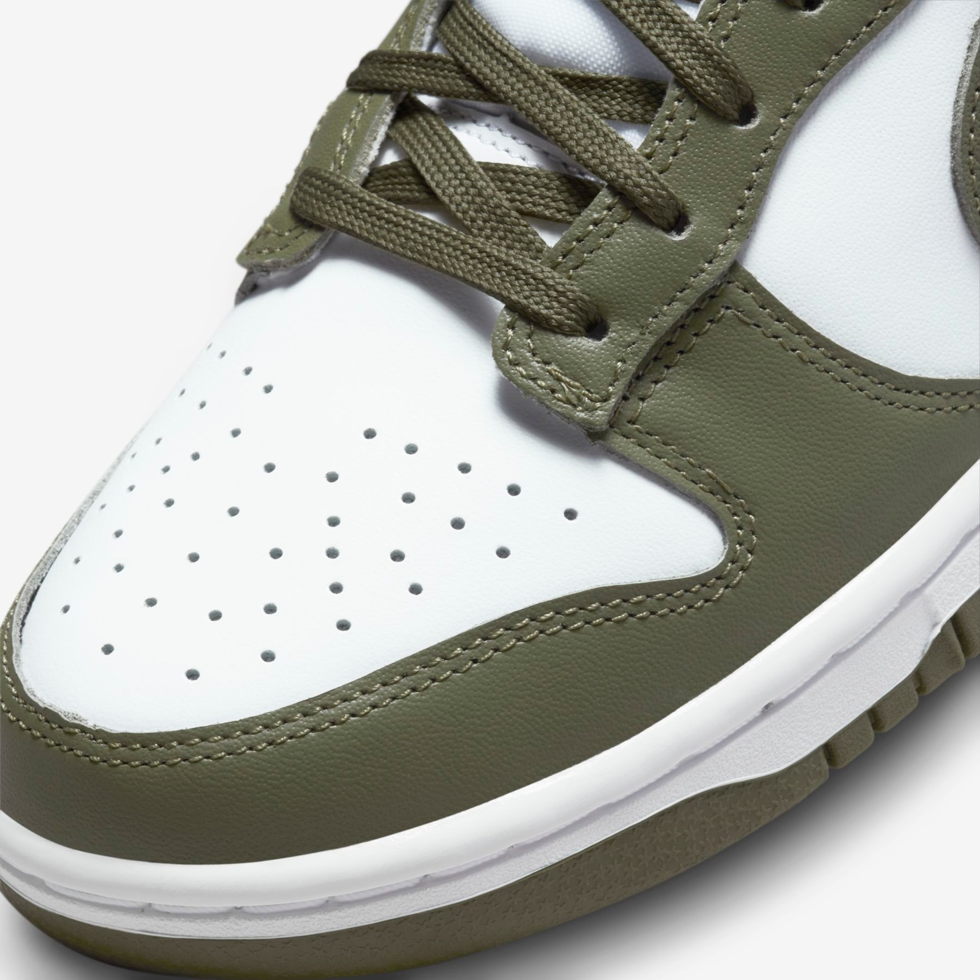 Tênis Nike Dunk Low Feminino - Foto 7