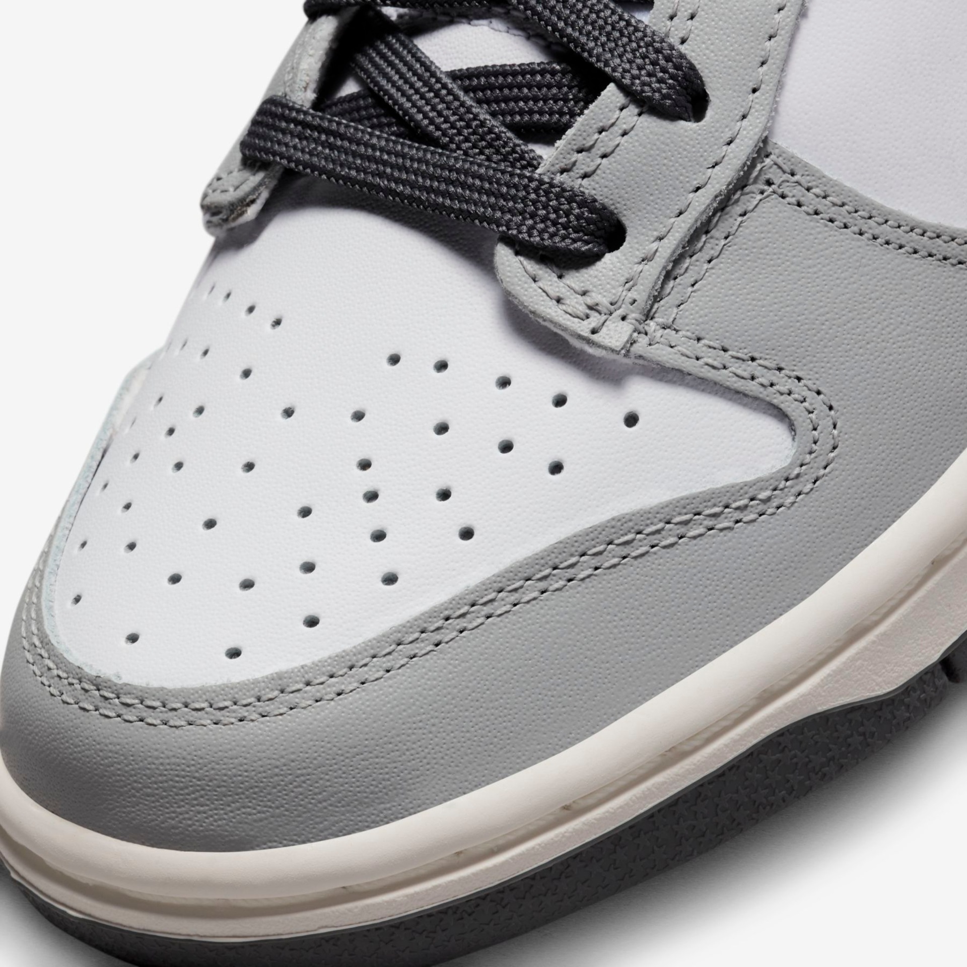Tênis Nike Dunk Low Feminino - Foto 8
