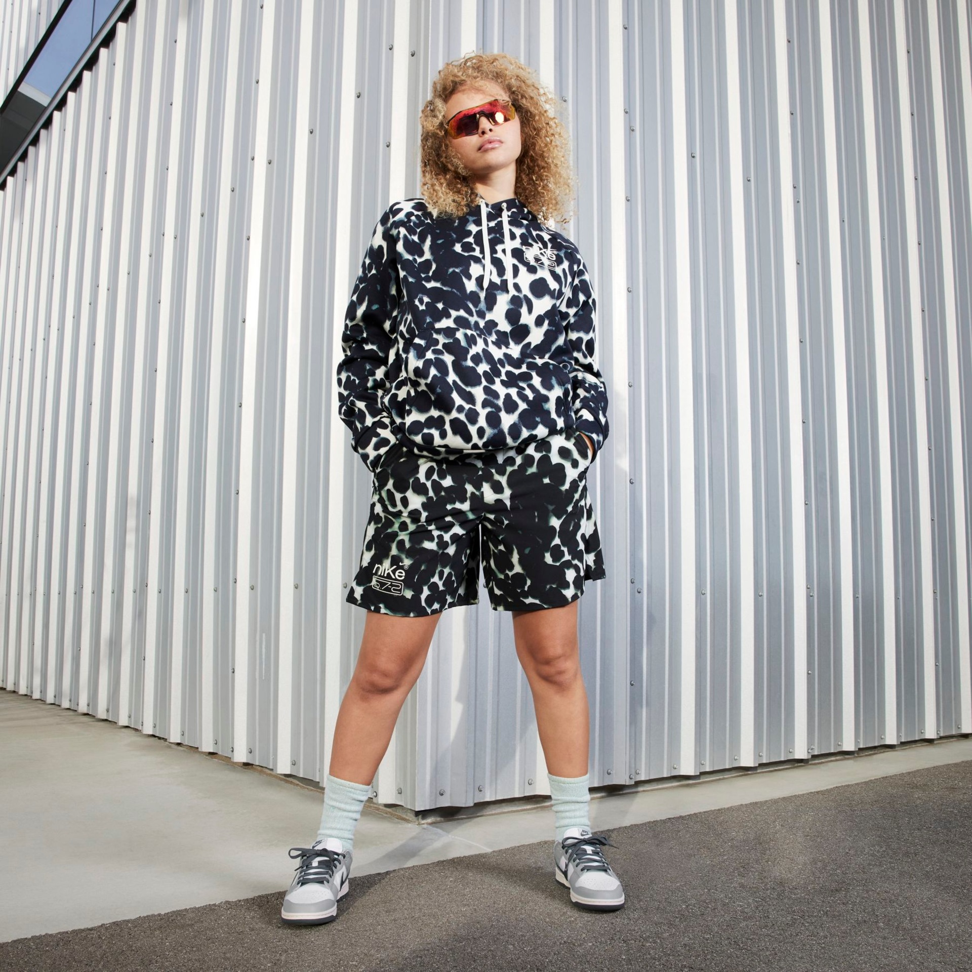 Tênis Nike Dunk Low Feminino - Foto 10