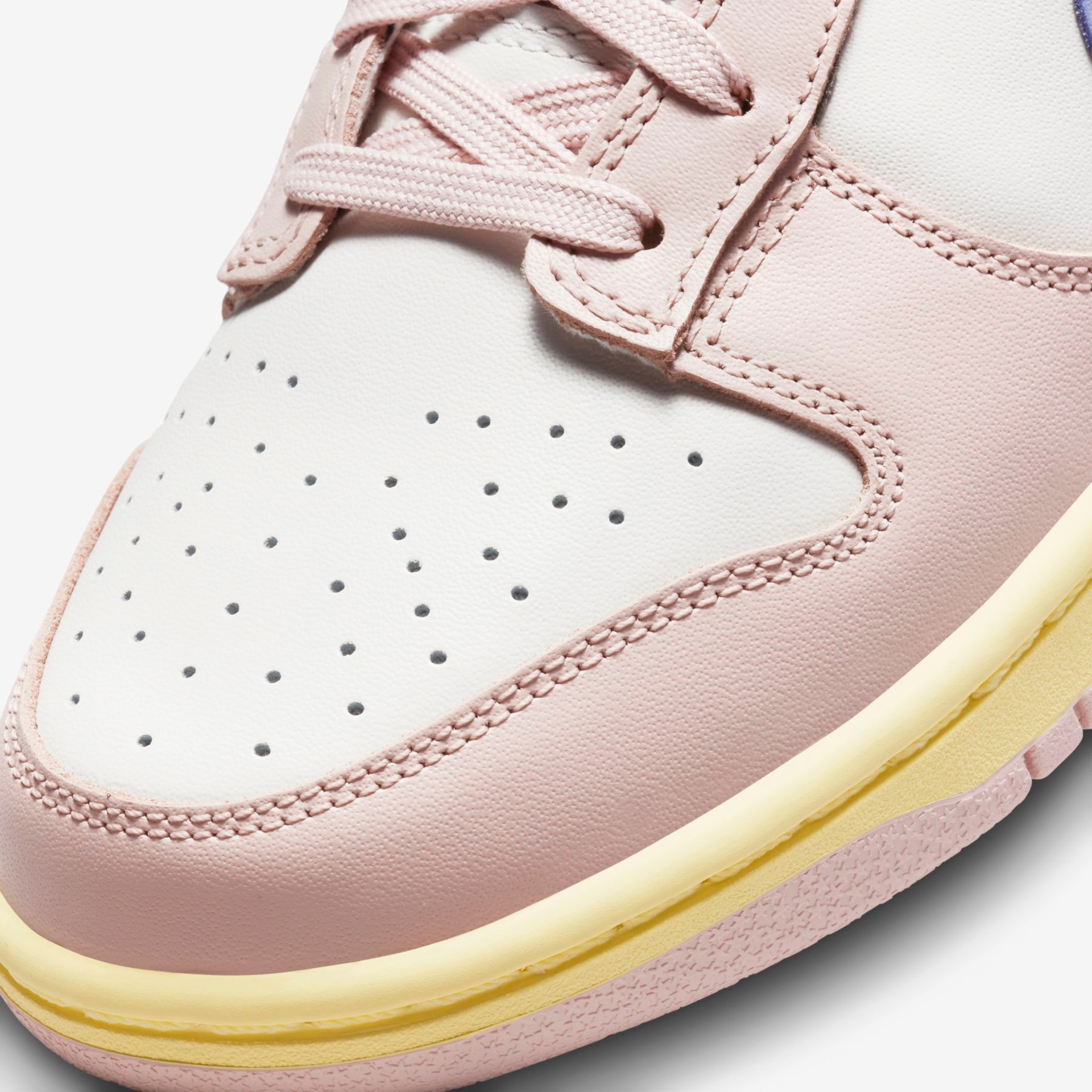 Tênis Nike Dunk Low Feminino - Foto 7