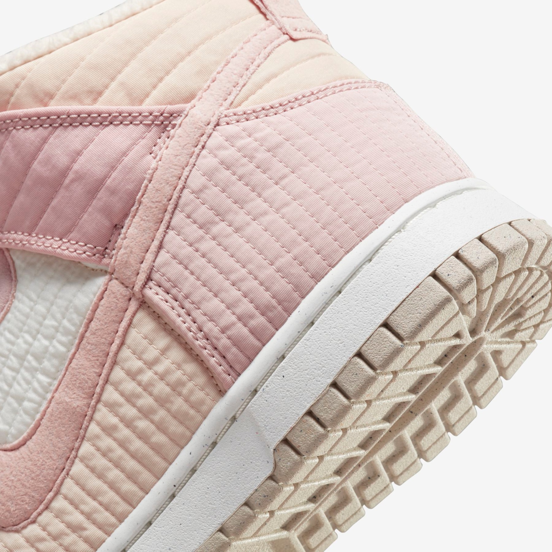 Tênis Nike Dunk High LX Feminino - Foto 8