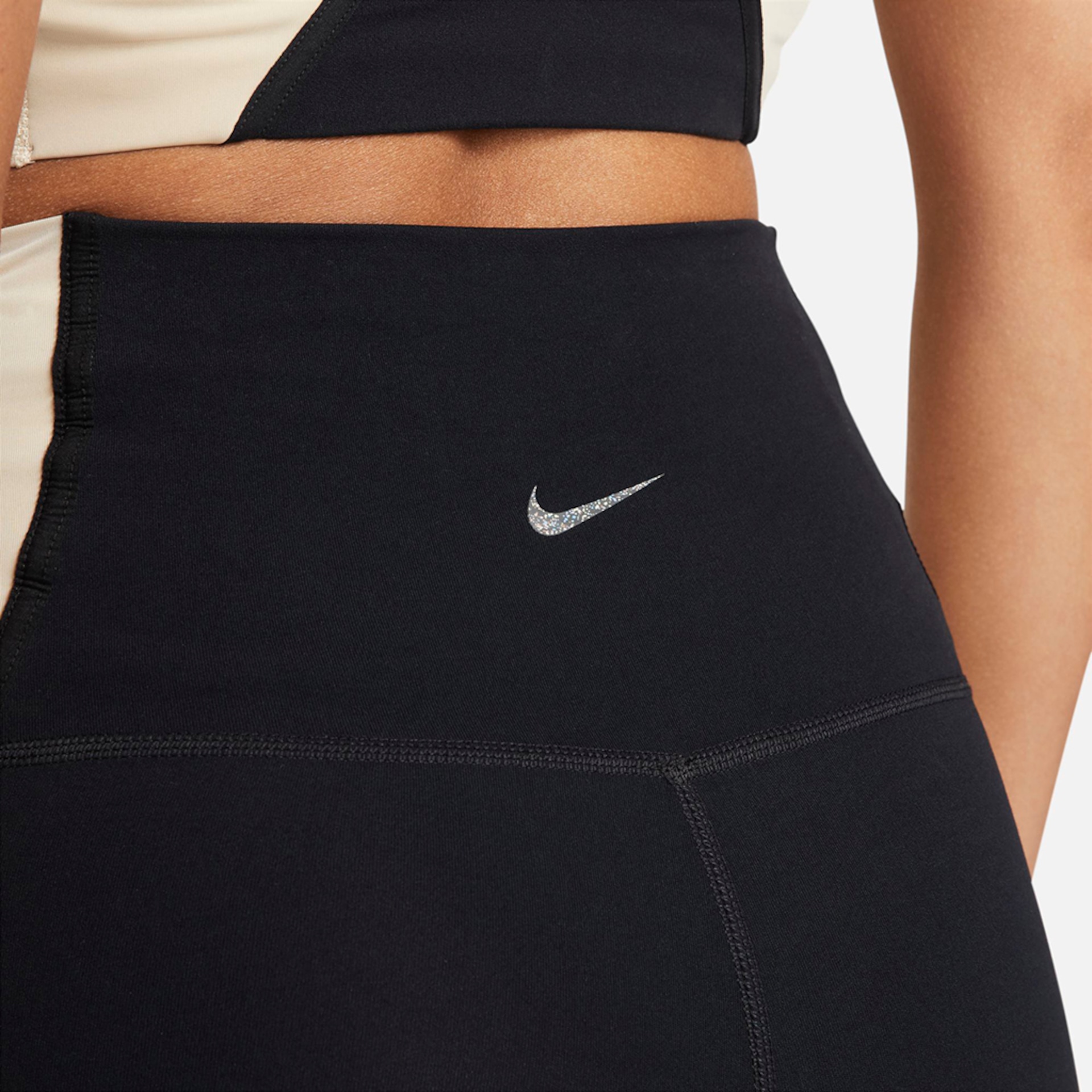 Legging Nike Yoga Dri-FIT Luxe Feminina - Foto 4