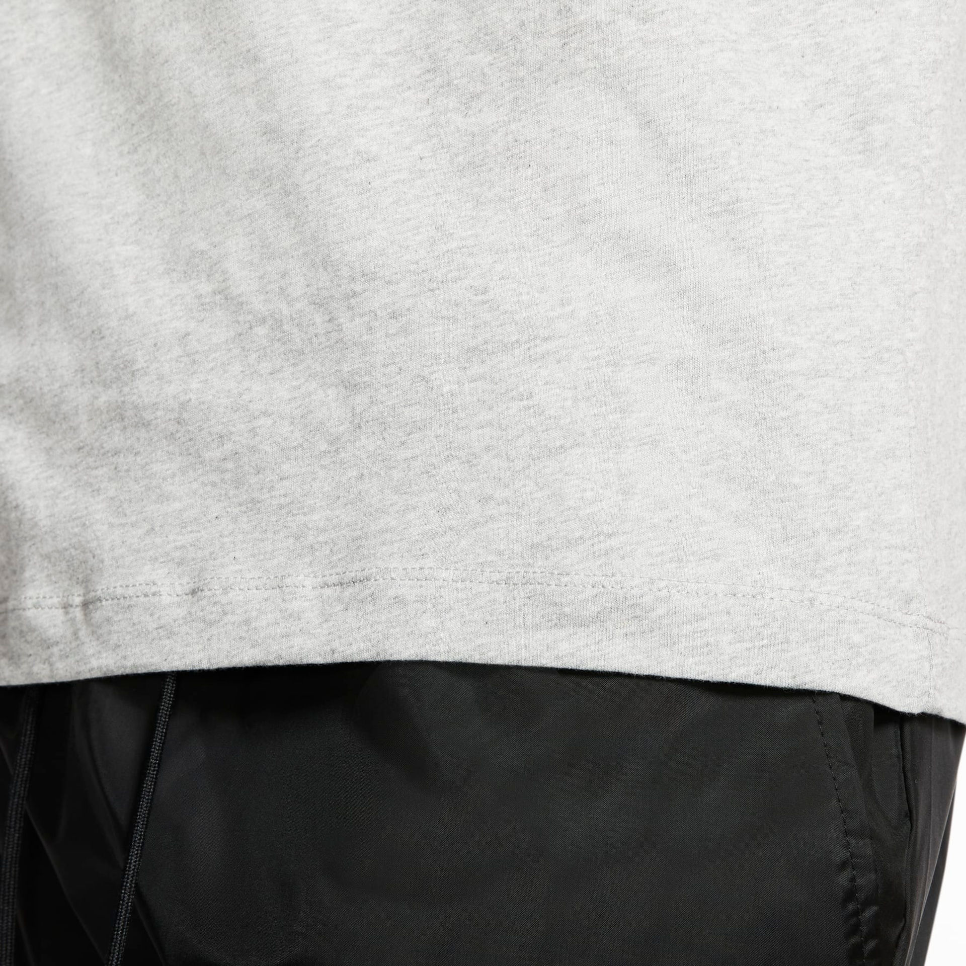 Camiseta Nike Sportswear Masculina - Foto 3