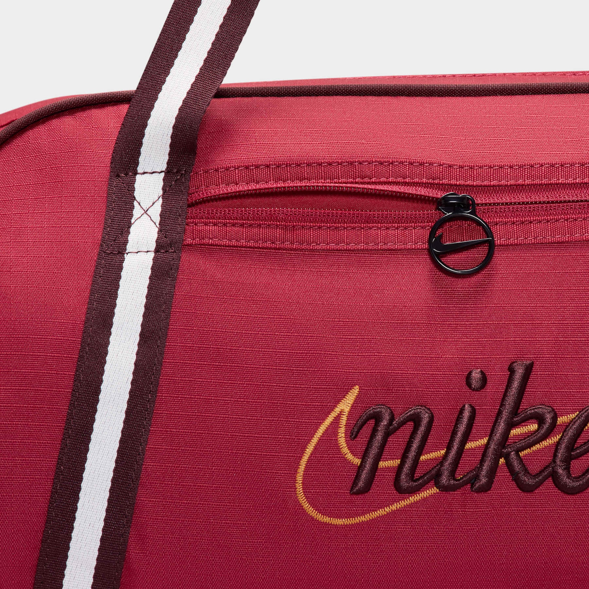 Bolsa Nike Gym Club Feminina - Foto 6