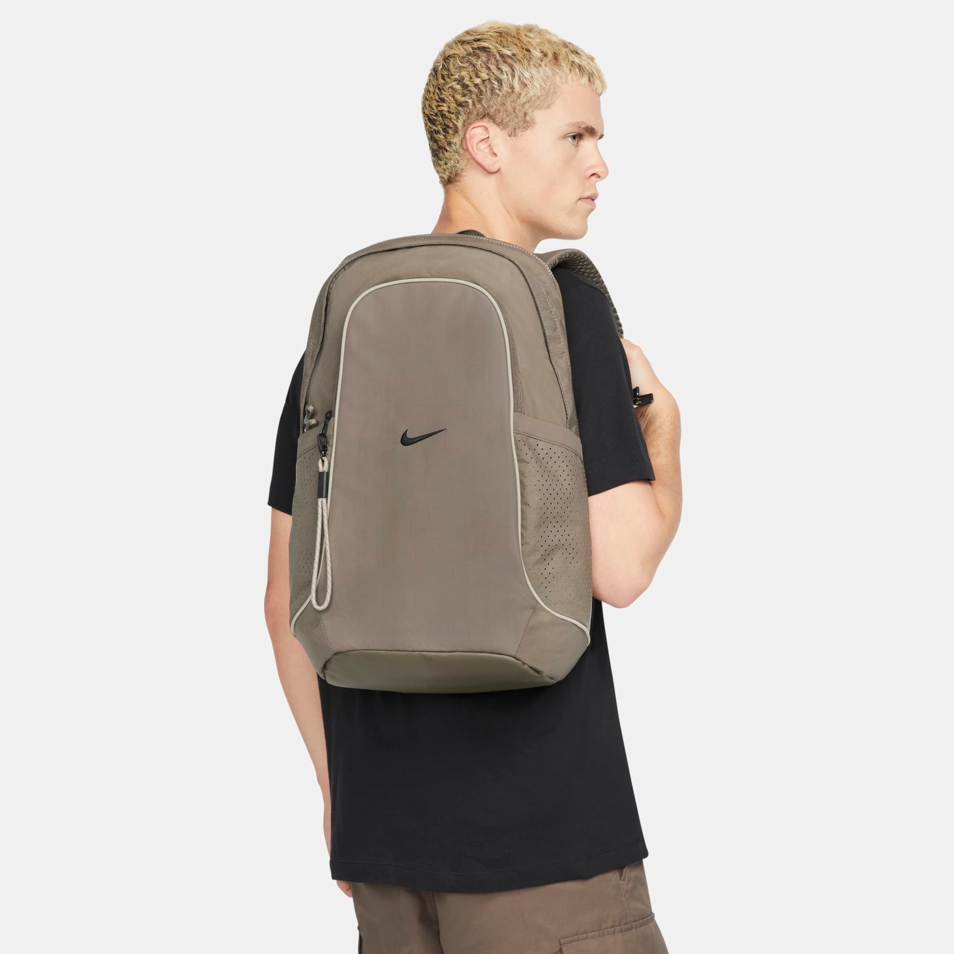 Mochila Nike Sportswear Essentials Unissex - Foto 2