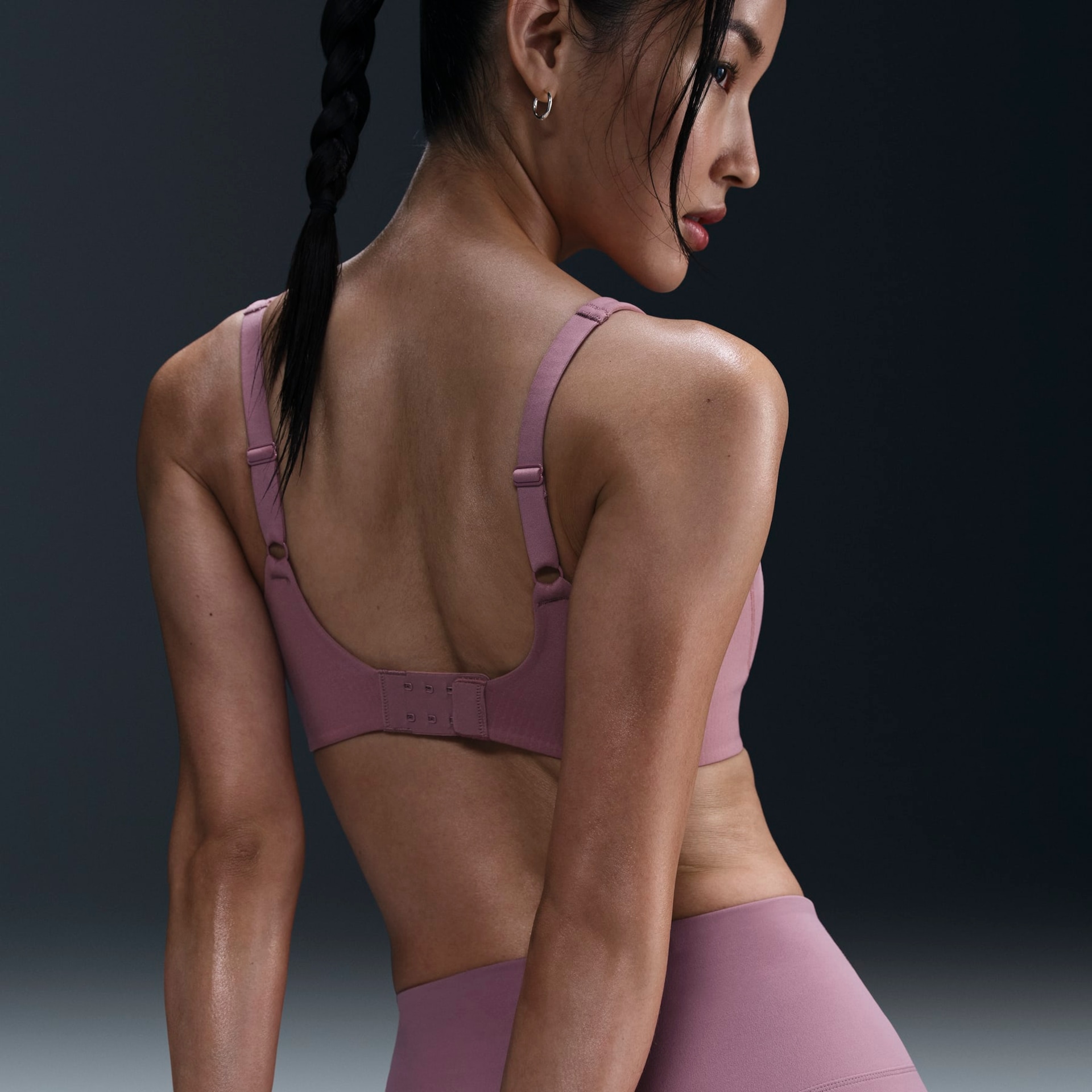 Top Nike Alate Coverage Feminino - Foto 2