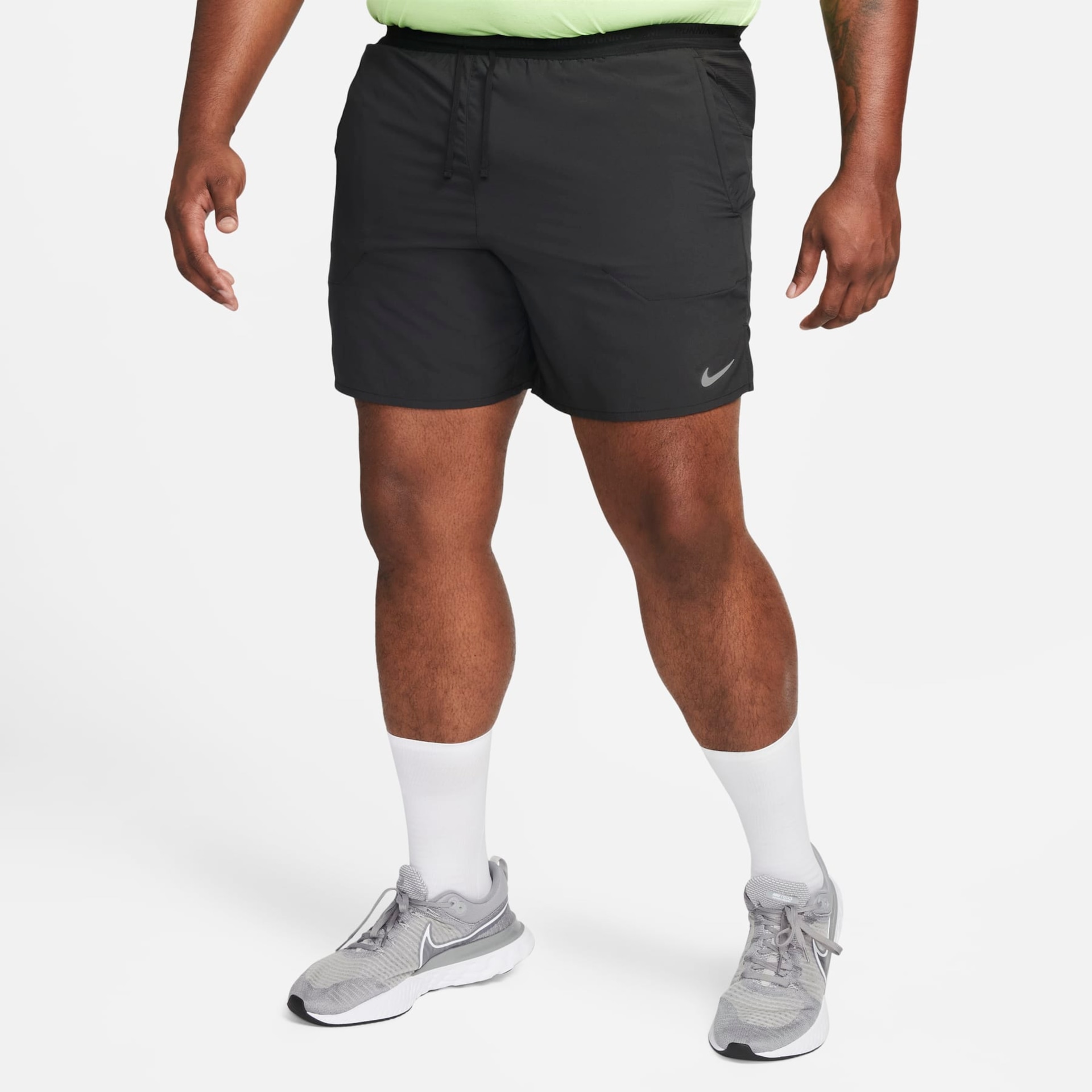 Shorts Nike Dri-FIT 7in Stride Masculino - Foto 11