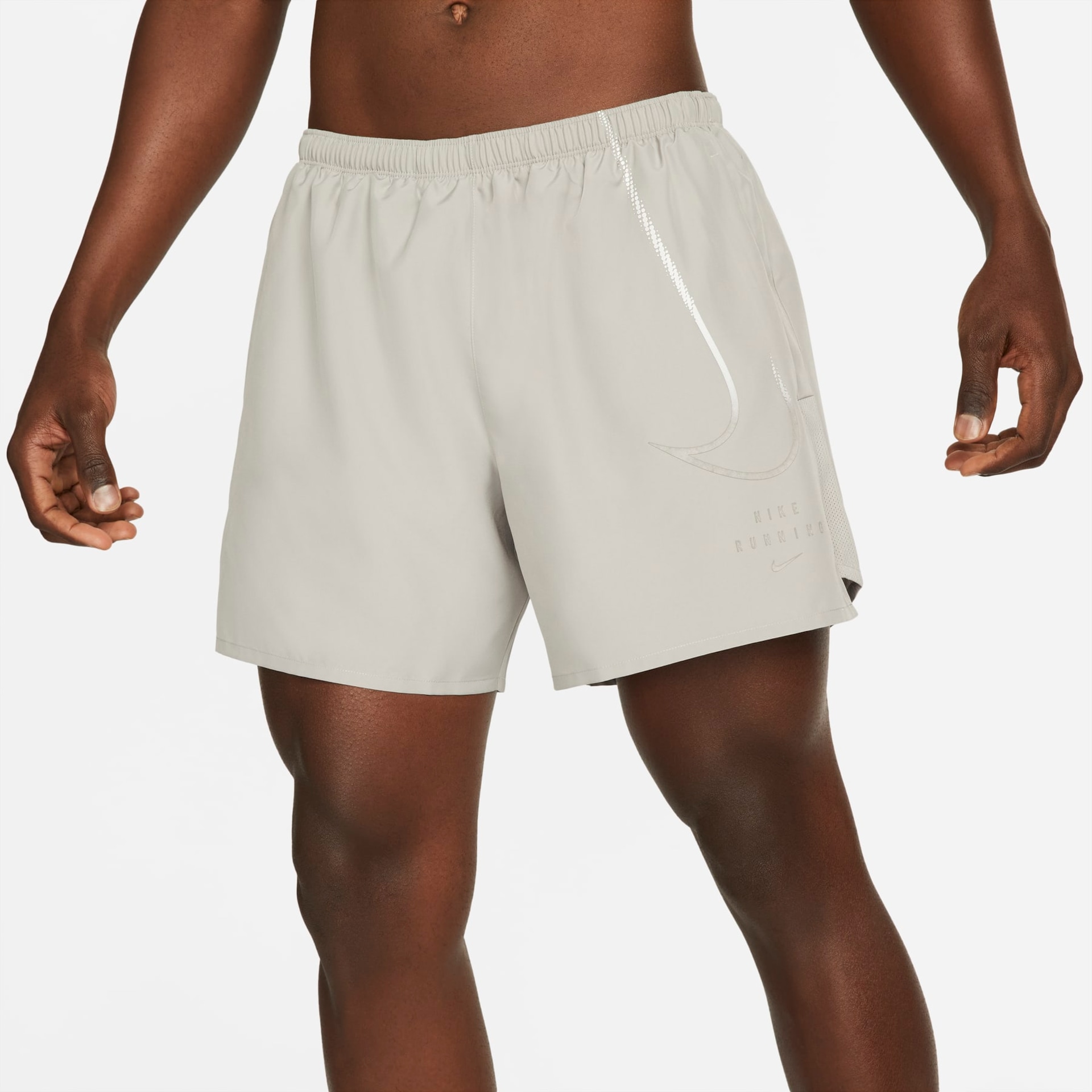 Shorts Nike Dri-FIT Run Division Challenger Masculino - Foto 2