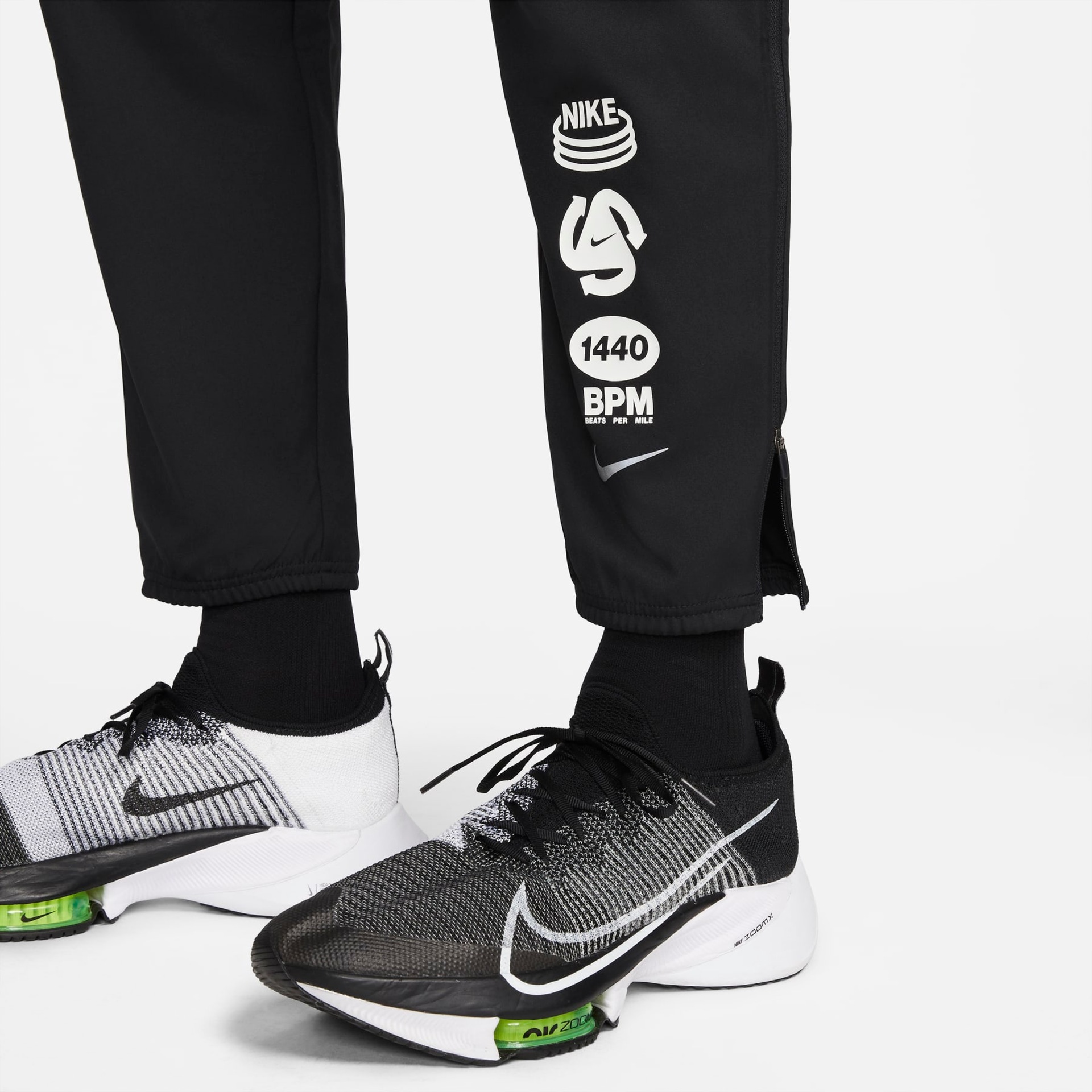 Calça Nike Dri-FIT Challenger Masculina - Foto 4