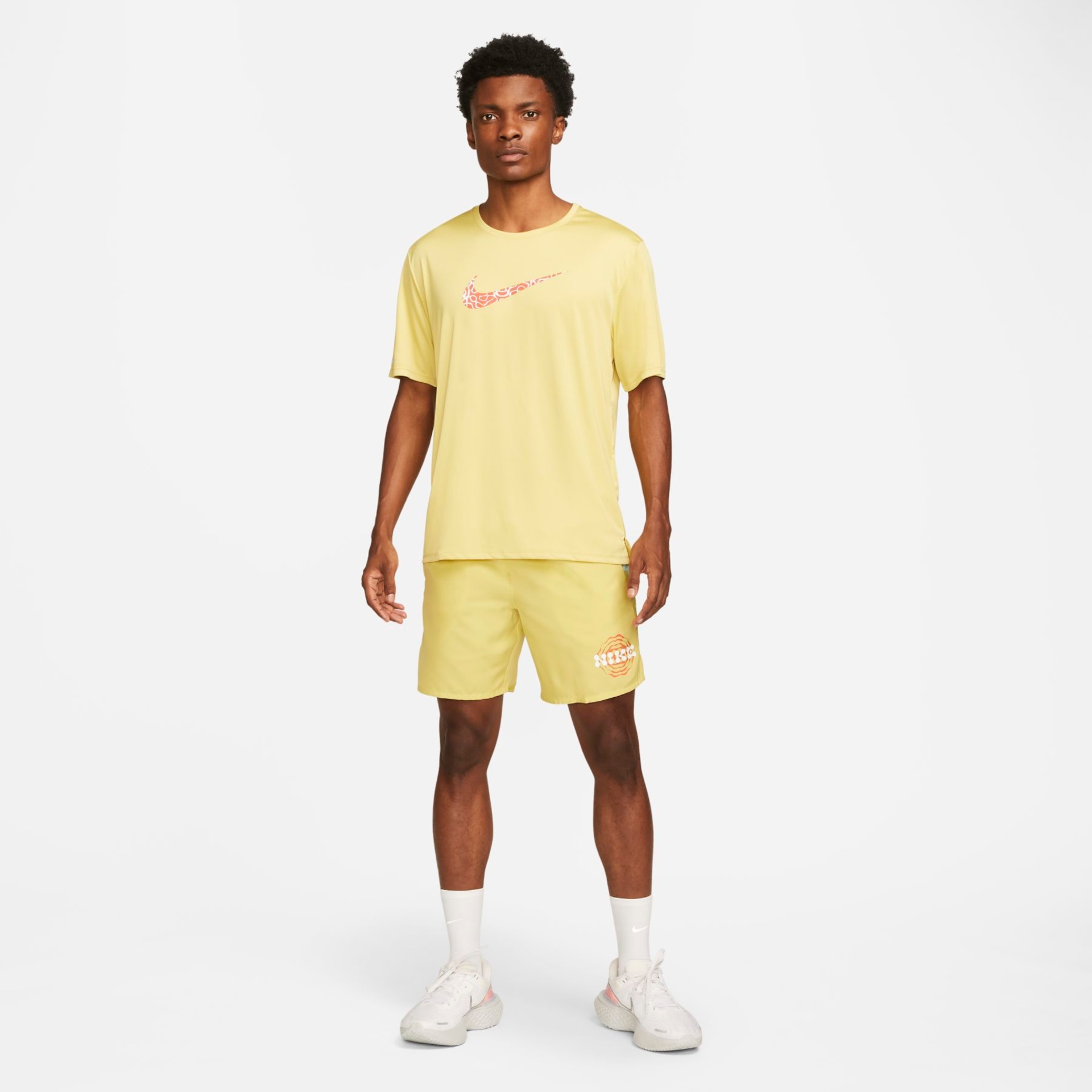 Shorts Nike Dri-FIT Challenger Masculino - Foto 7