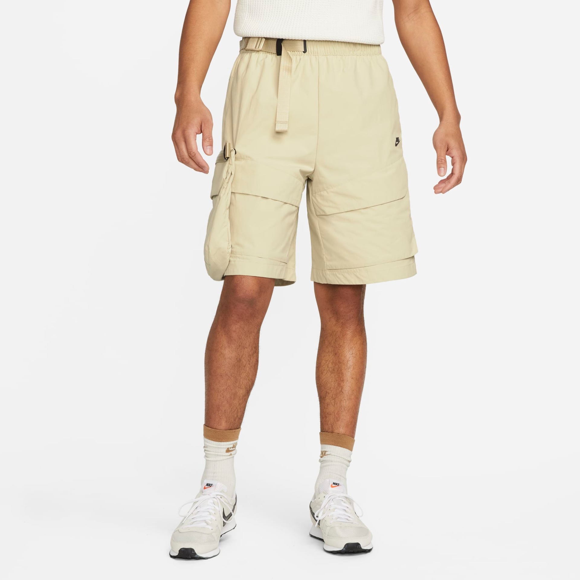 Shorts Nike Sportswear Tech Pack Masculino - Foto 1