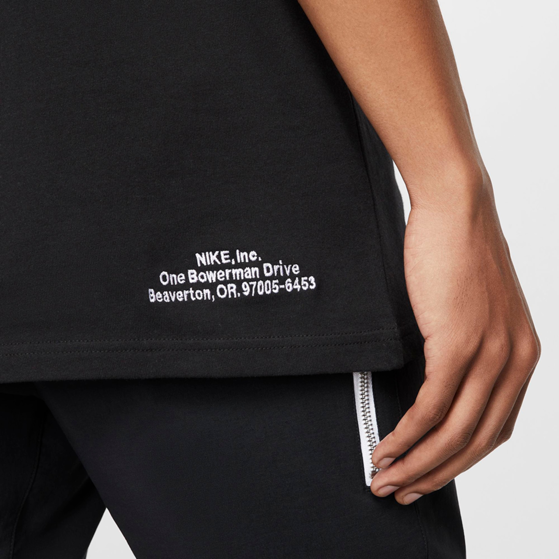 Camiseta Nike Sportswear Masculina - Foto 4