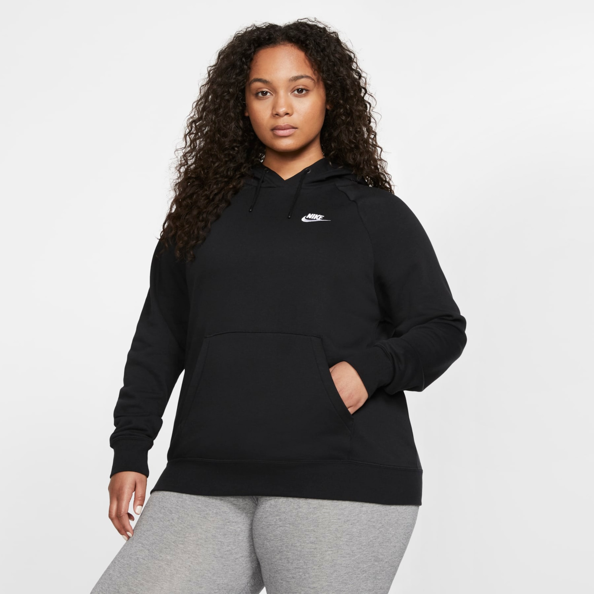 Plus Size - Blusão Nike Sportswear Essential Feminino - Foto 1