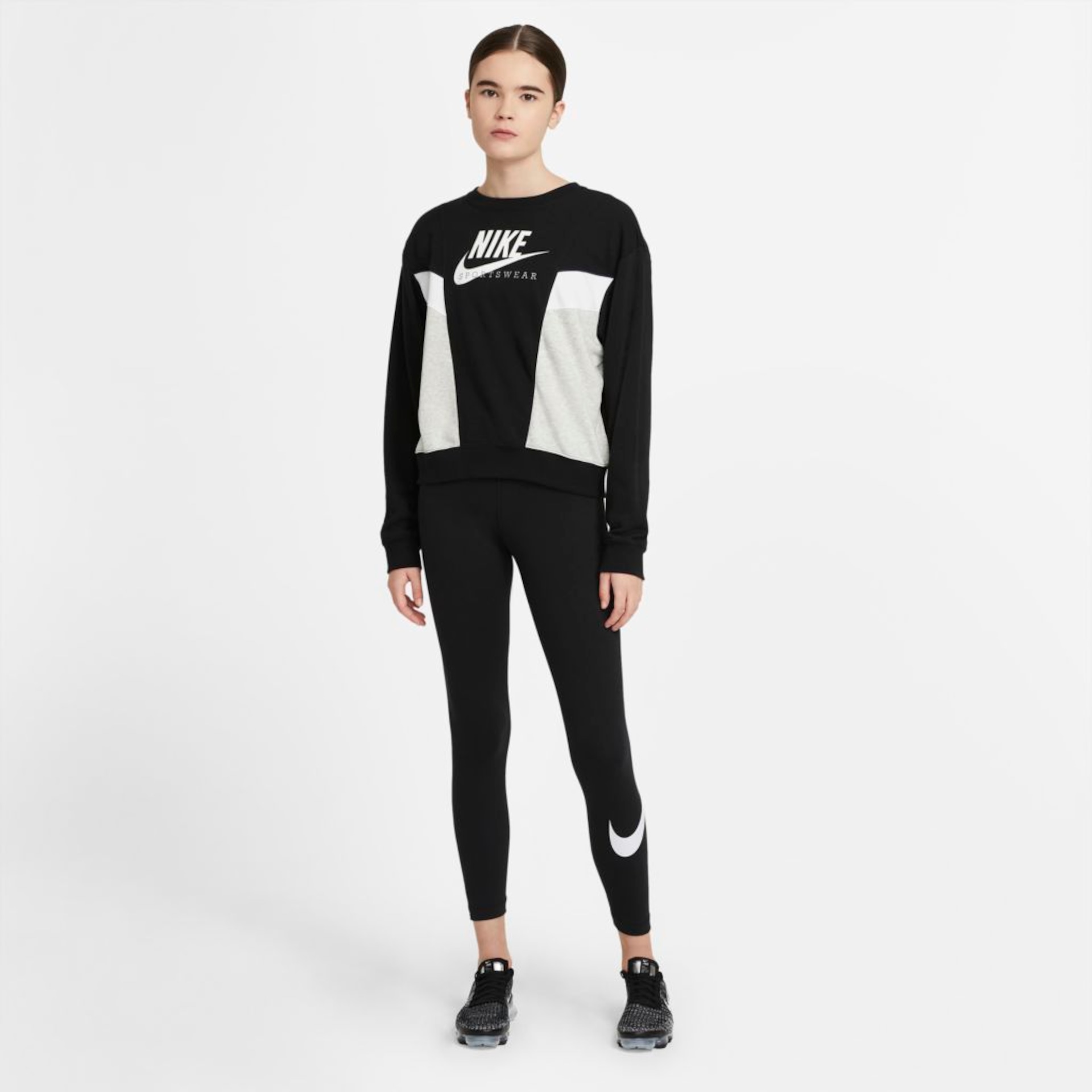 Legging Nike Sportswear Essential Feminina - Foto 5