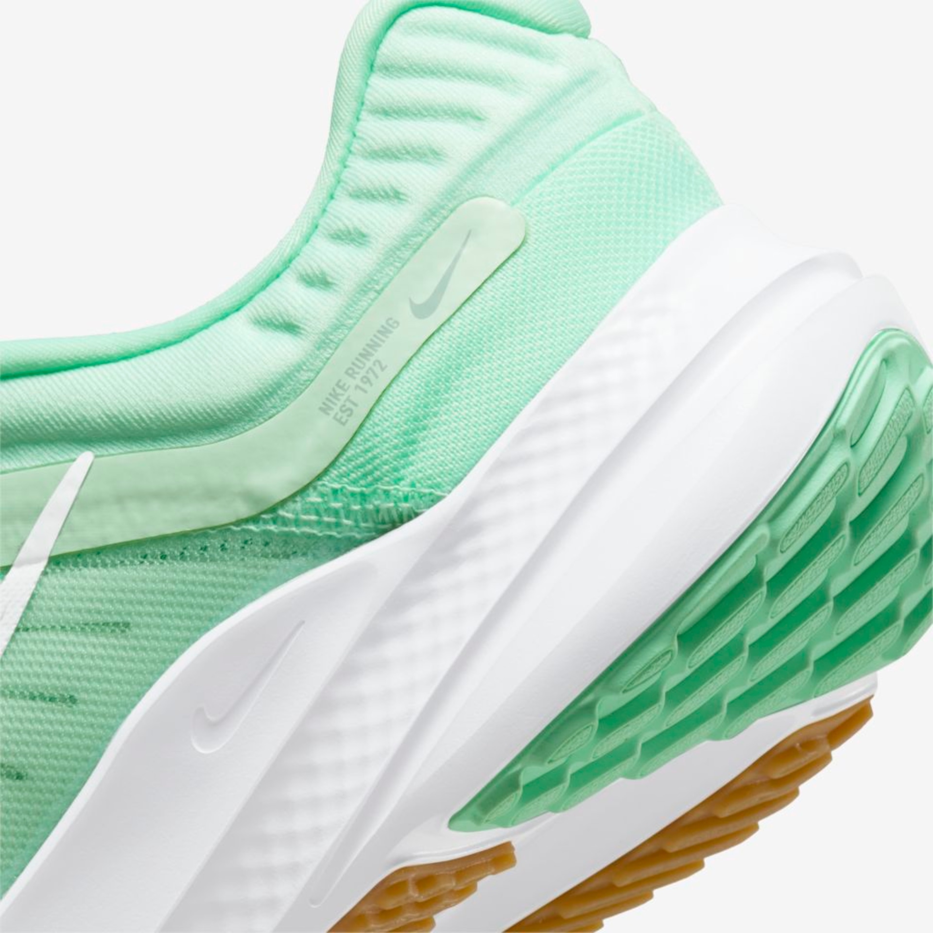 wmns nike quest feminino