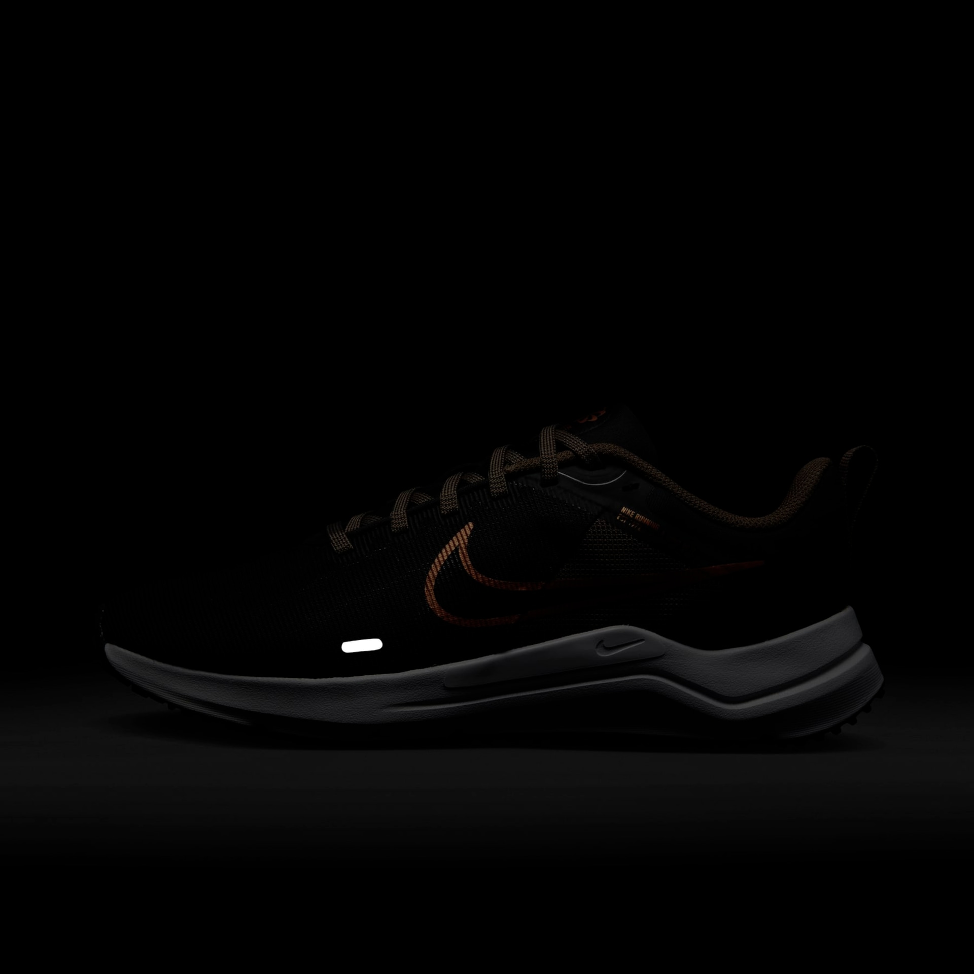 Tênis Nike Downshifter 12 Feminino - Foto 11