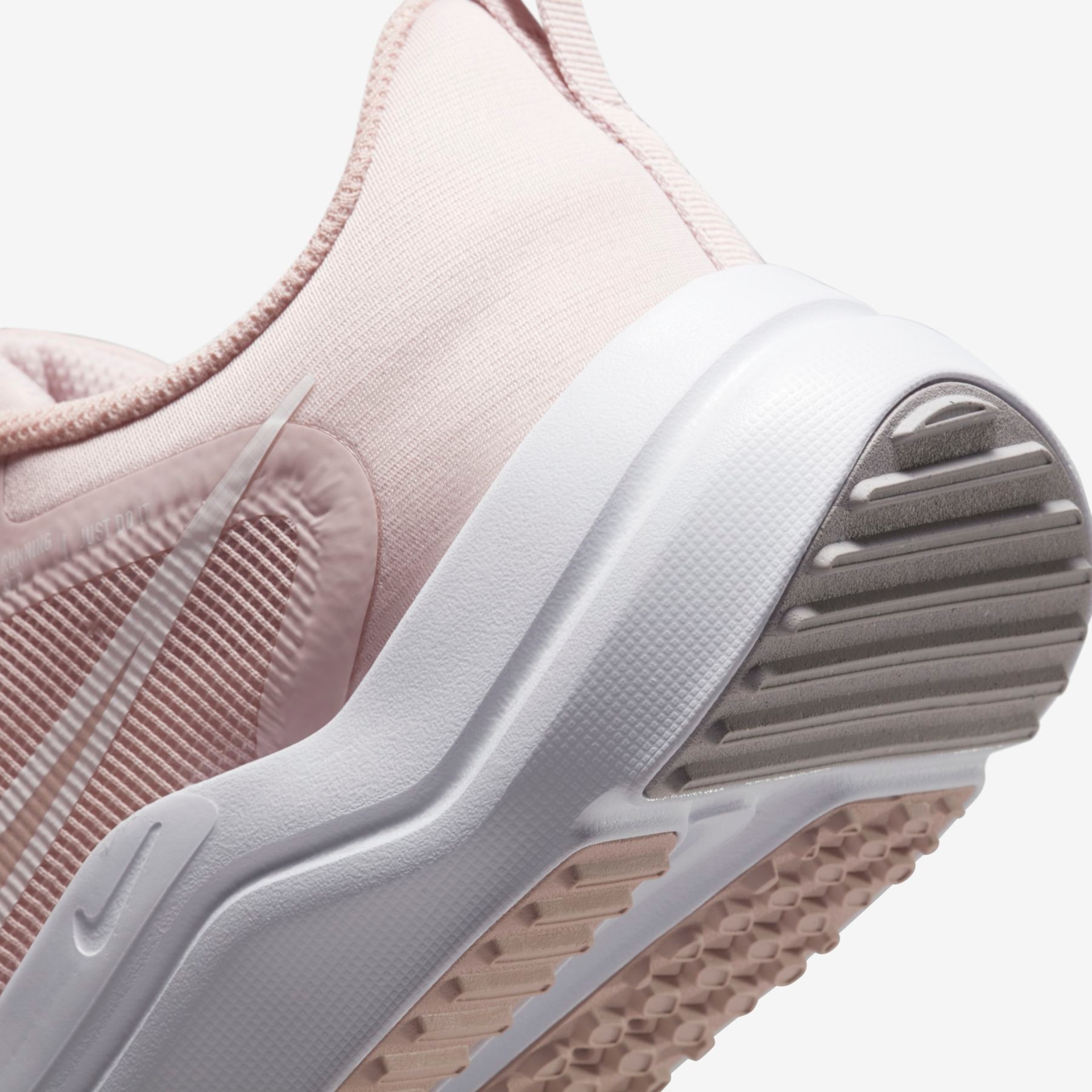 Tênis Nike Downshifter 12 Feminino - Foto 8