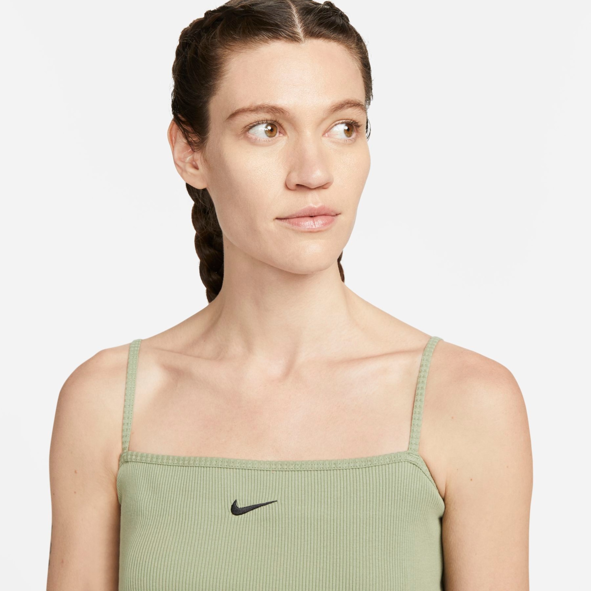 Regata Nike Sportswear Essential Feminina - Foto 3