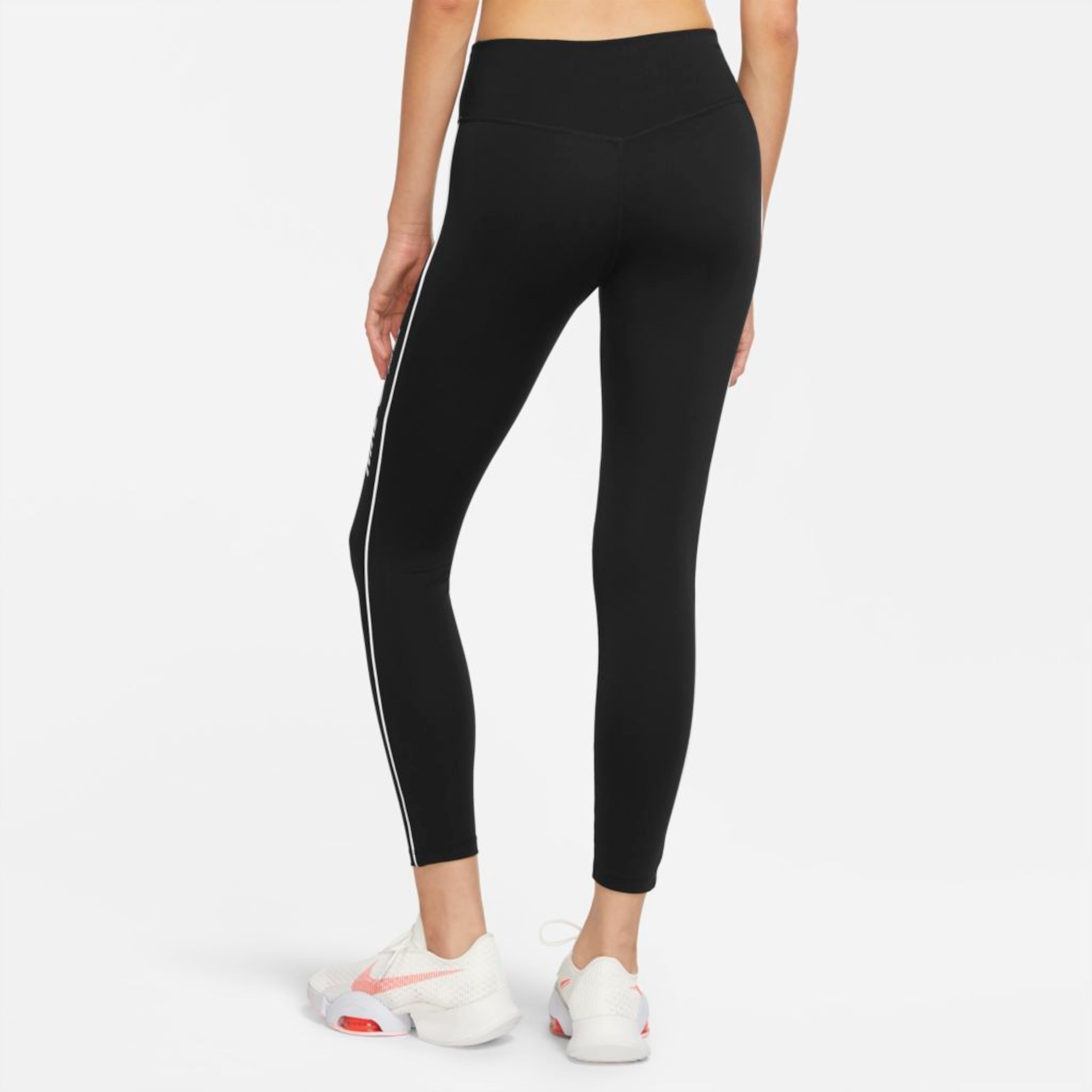 Legging Nike Dri-FIT One Feminina - Foto 2