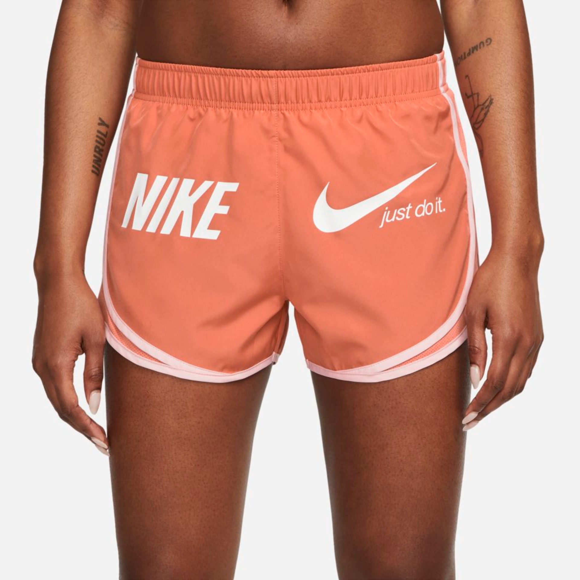 Shorts Nike Dri-FIT Tempo Feminino - Foto 2
