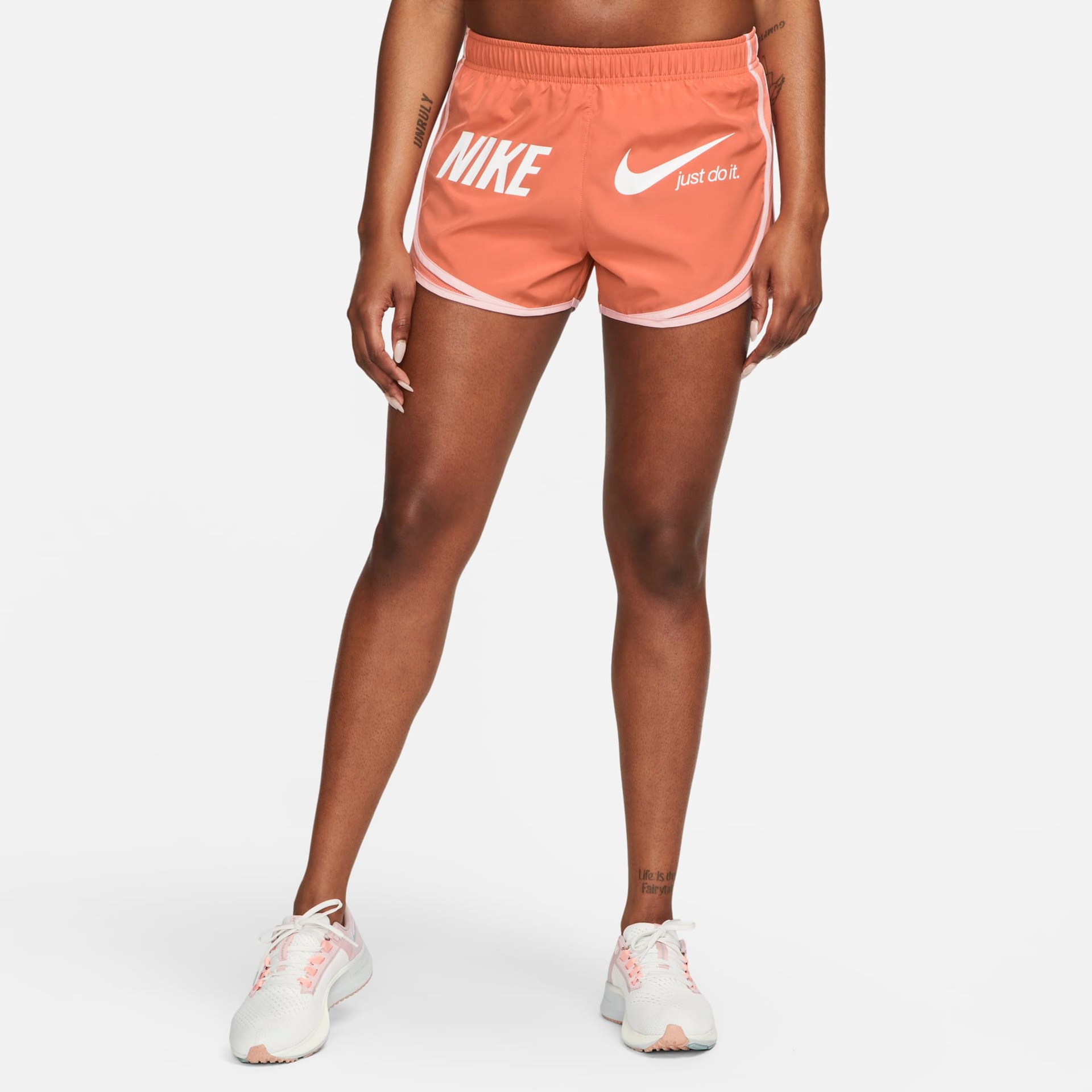 Shorts Nike Dri-FIT Tempo Feminino - Foto 1