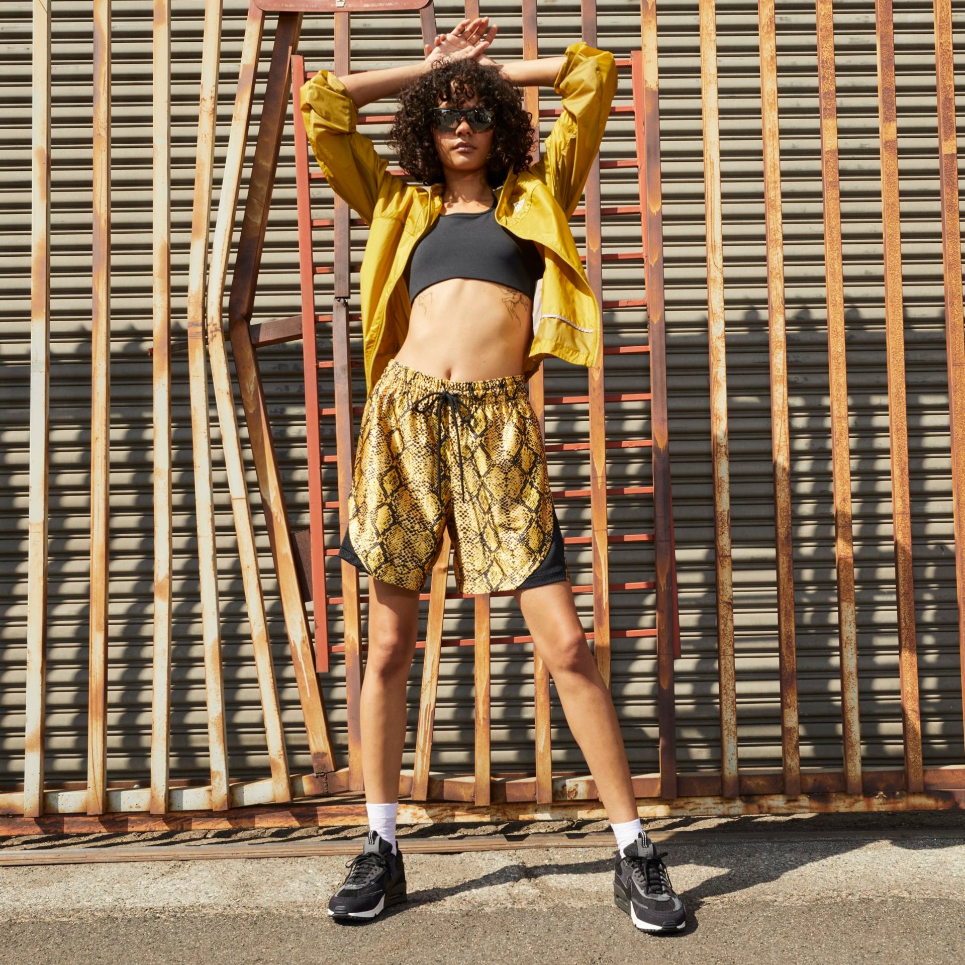 Tênis Nike Air Max 90 Futura Feminino - Foto 10