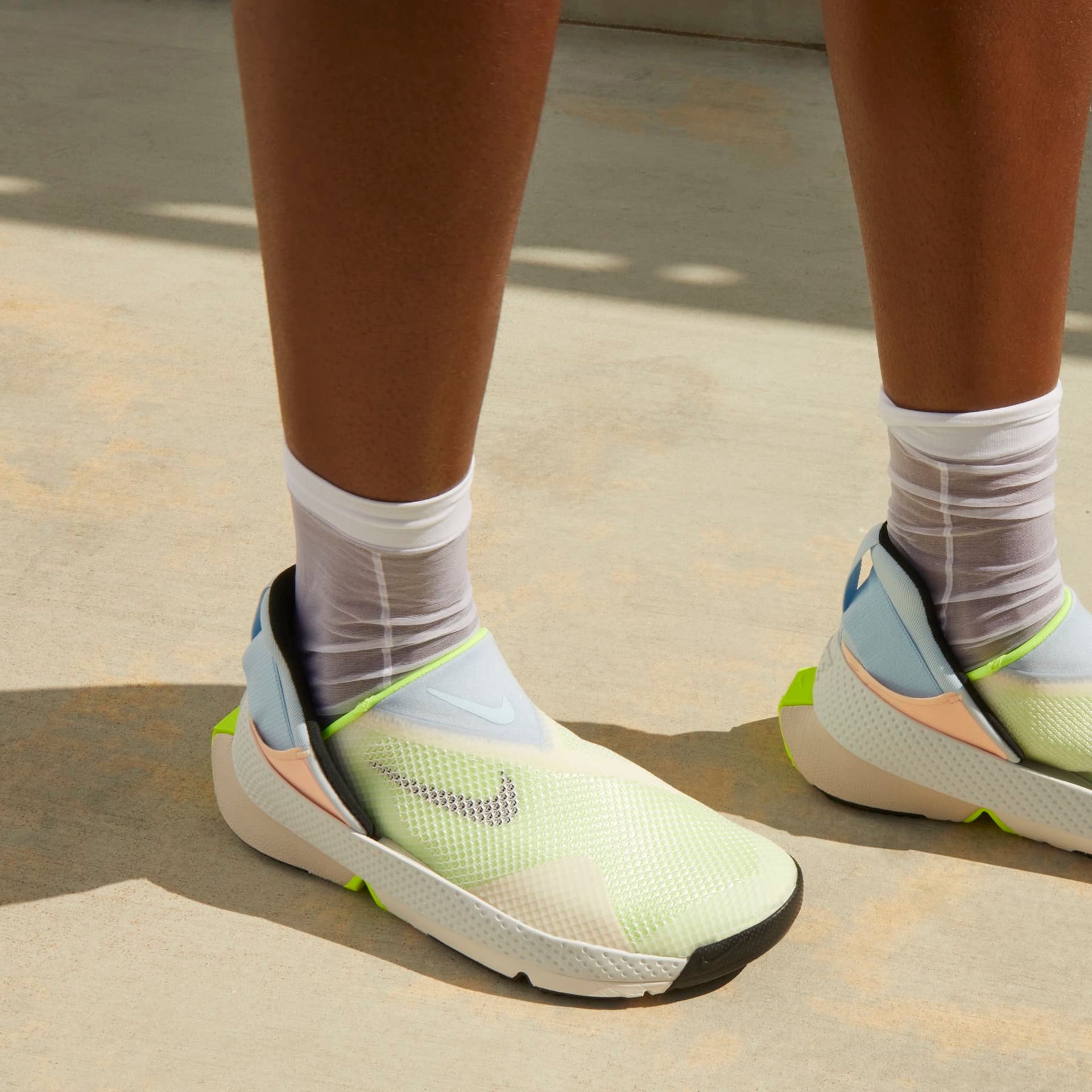 Tênis Nike Go FlyEase Feminino - Foto 2