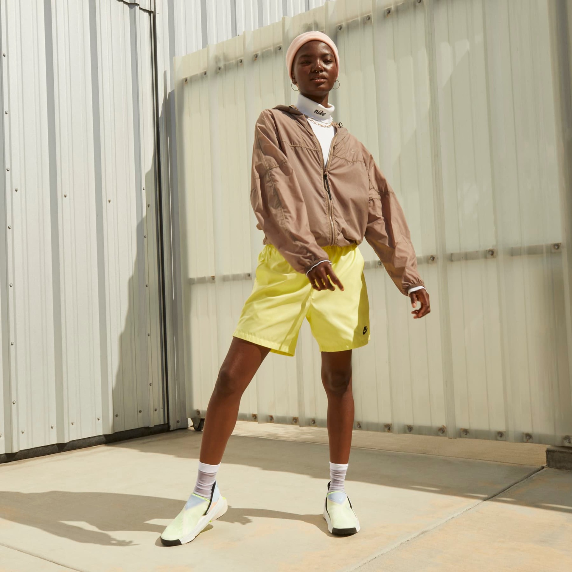 Tênis Nike Go FlyEase Feminino - Foto 13