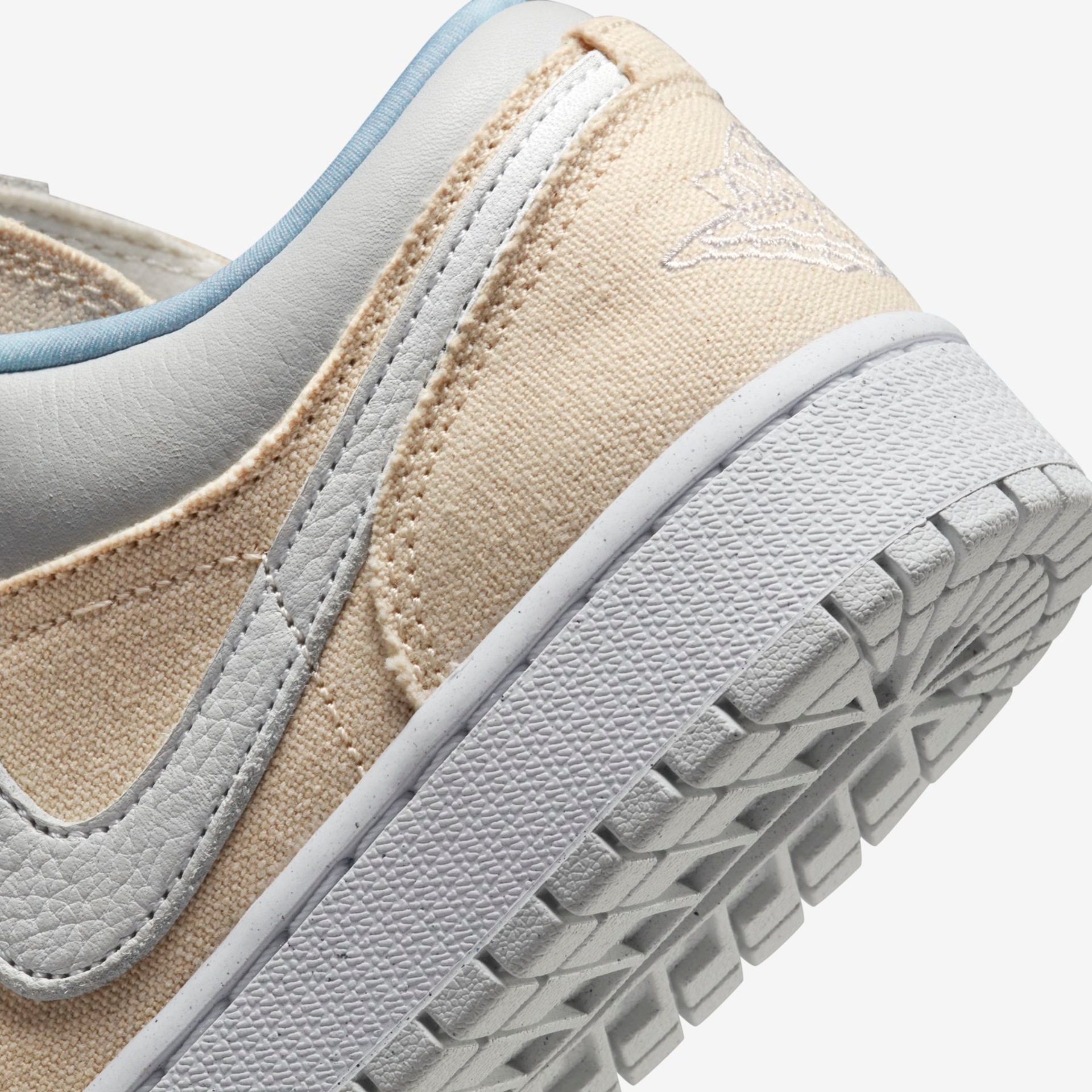Tênis Air Jordan 1 Low SE Feminino - Foto 8