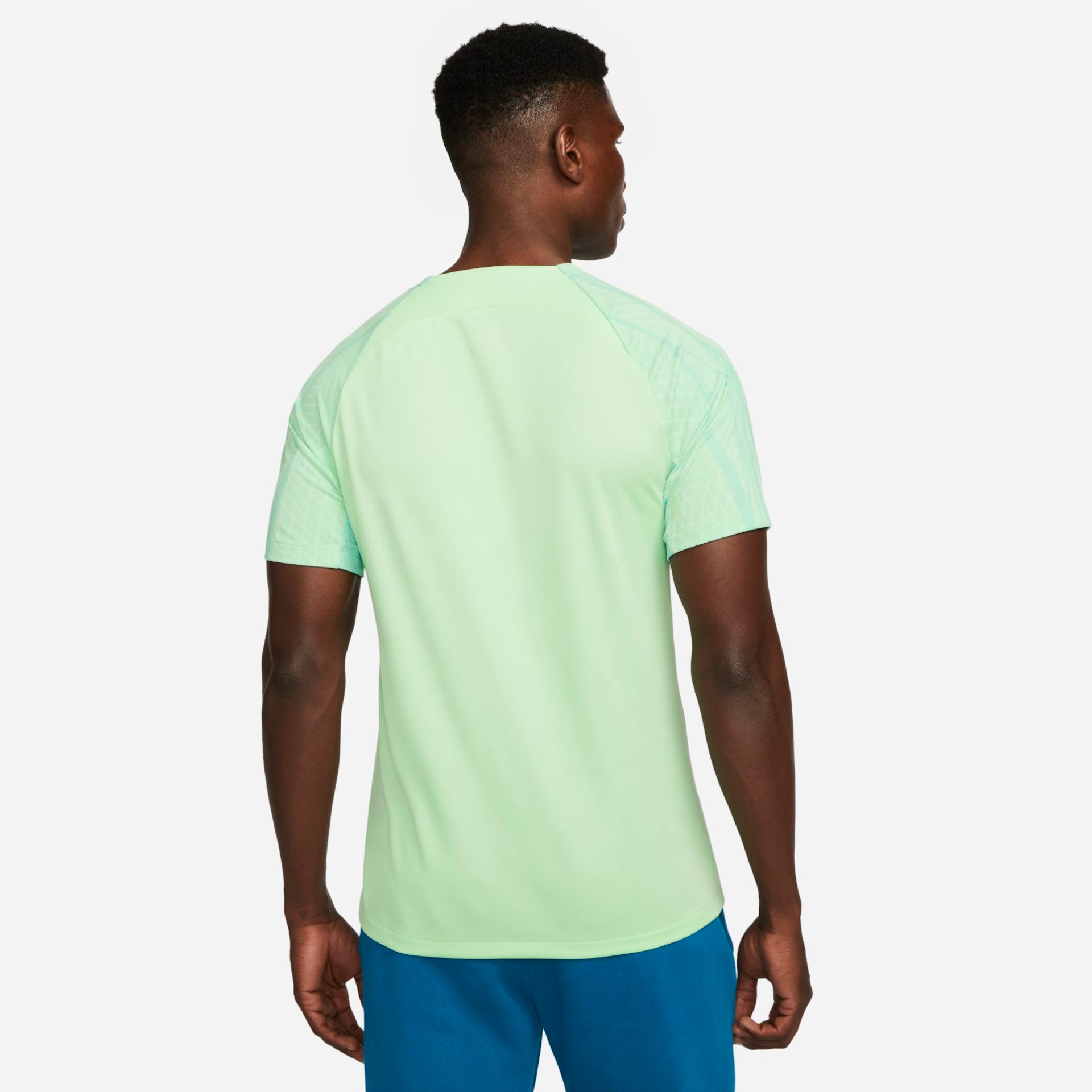 Camiseta Nike Brasil Strike Masculina - Foto 2