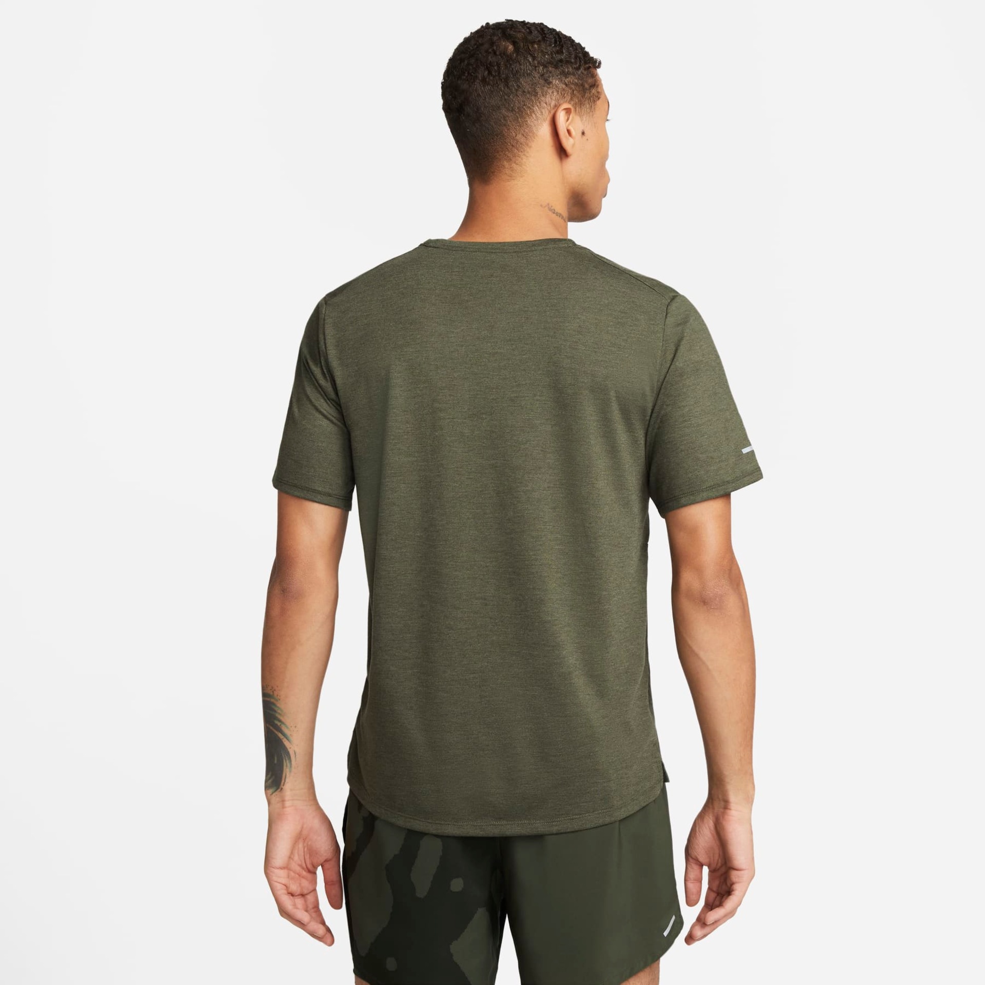 Camiseta Nike Dri-FIT Run Division Masculina - Foto 2