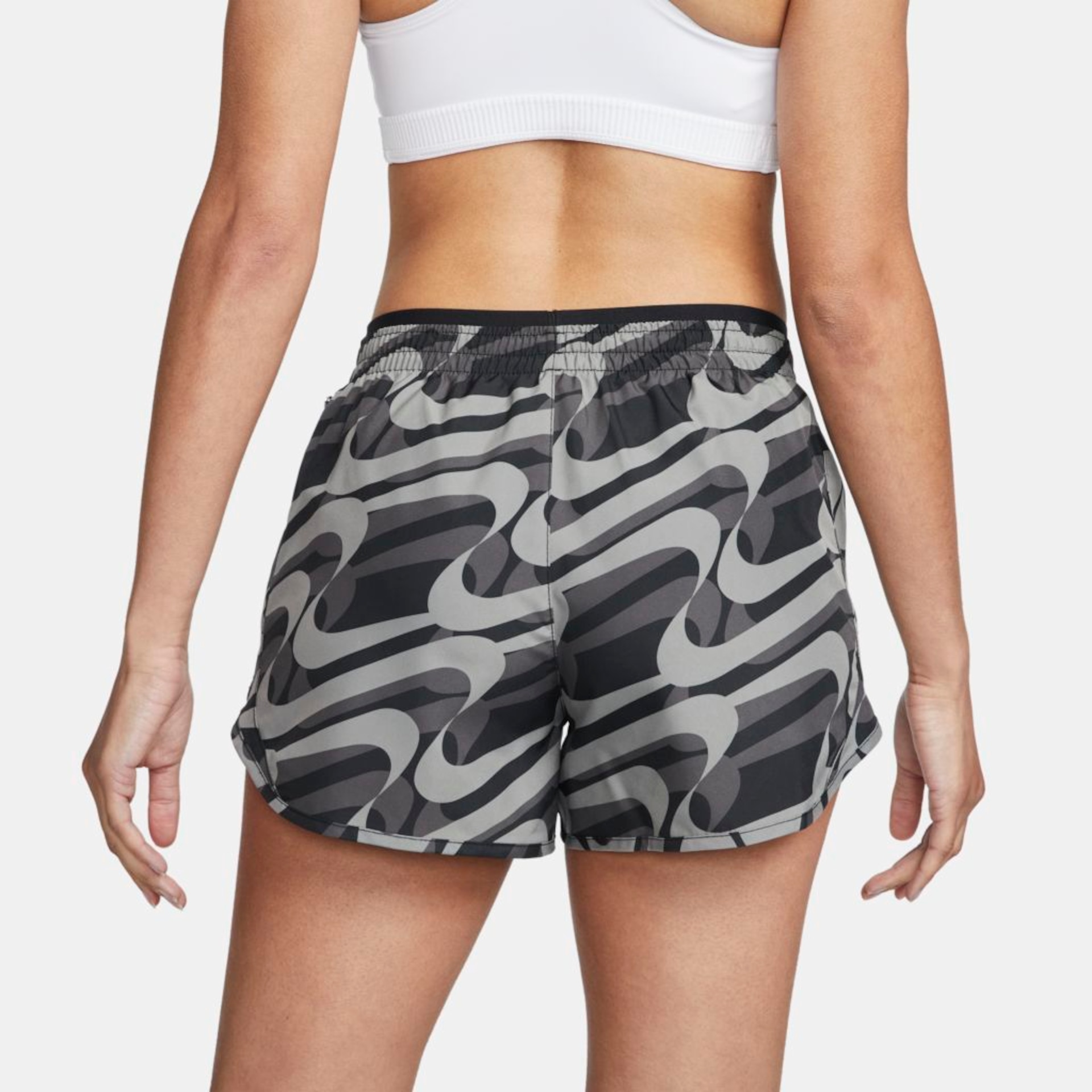 Shorts Nike Dri-FIT Icon Clash Feminino - Foto 3