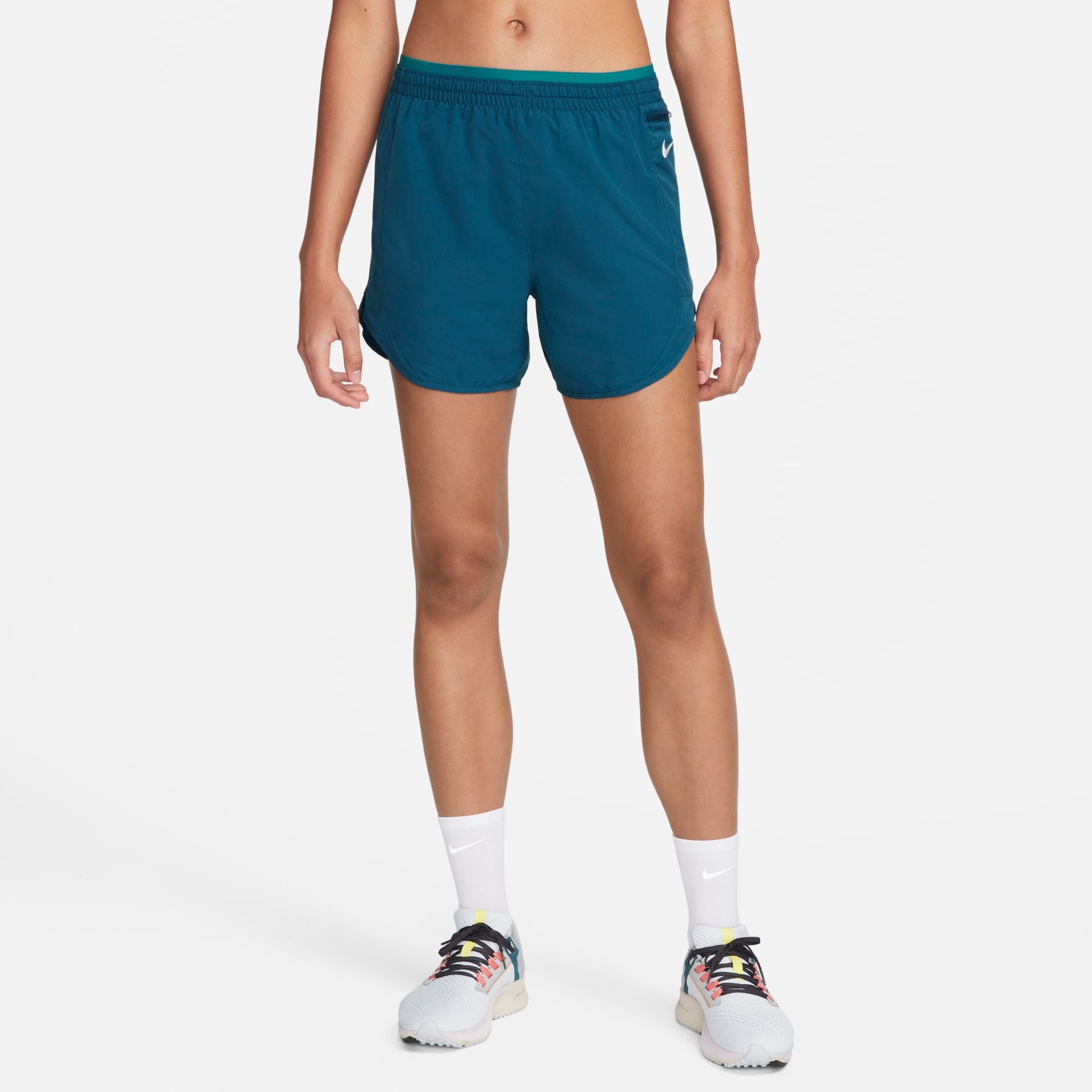Shorts Nike Tempo Luxe Feminino - Foto 1