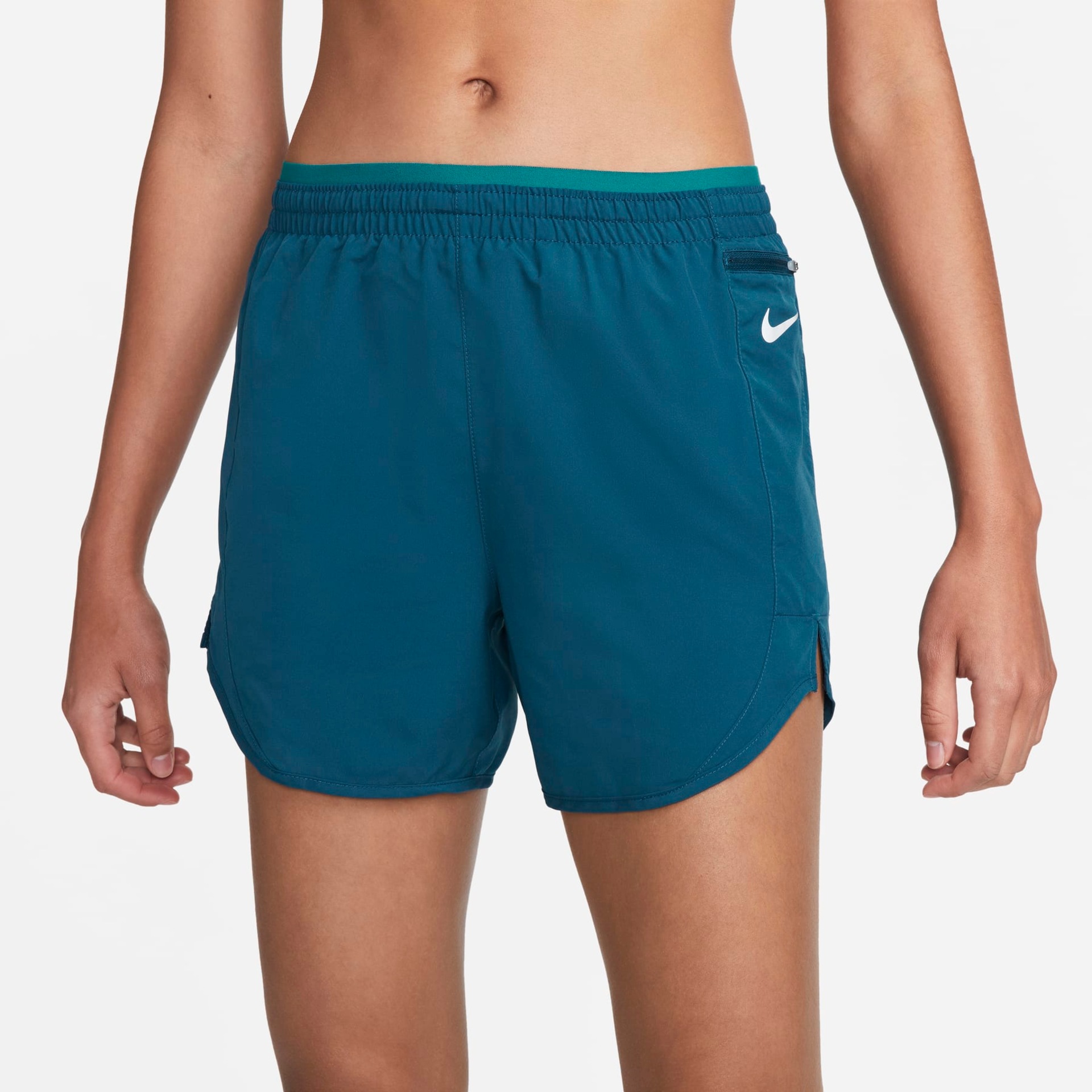 Shorts Nike Tempo Luxe Feminino - Foto 2