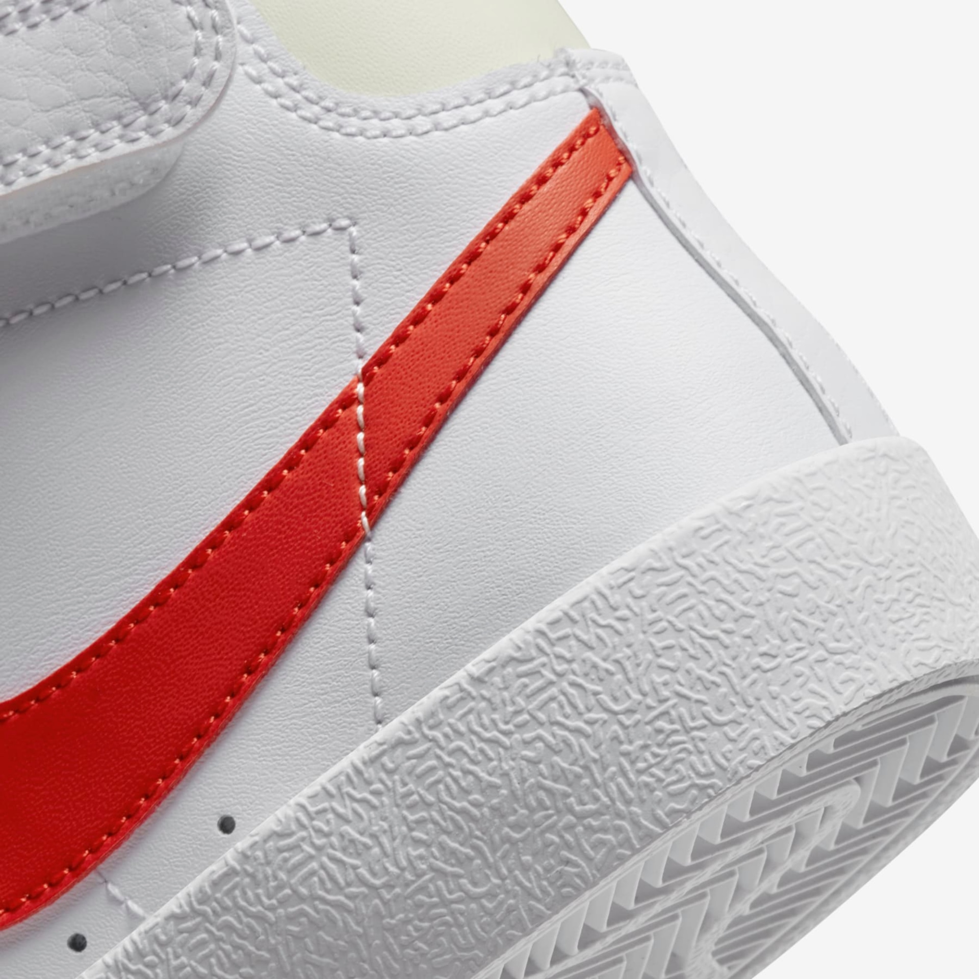 Tênis Nike Blazer Mid "77 Infantil - Foto 8