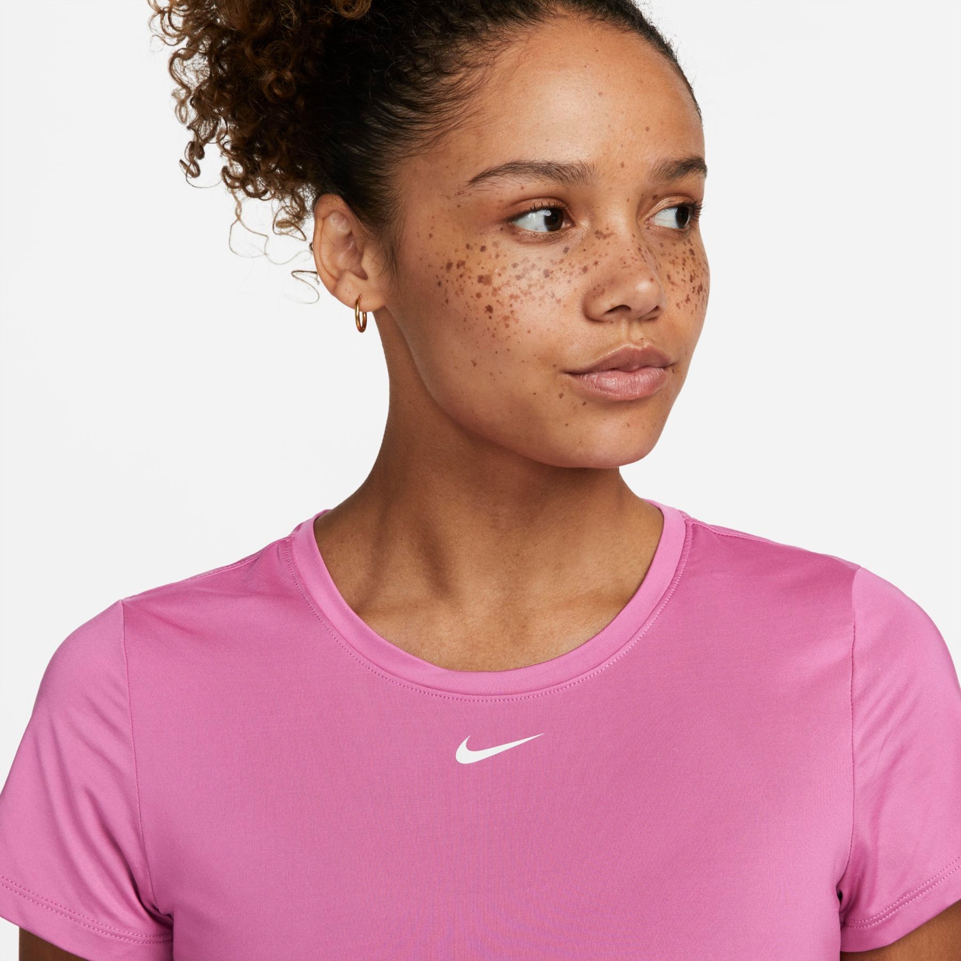 Camiseta Nike Dri-FIT One Feminina - Foto 3