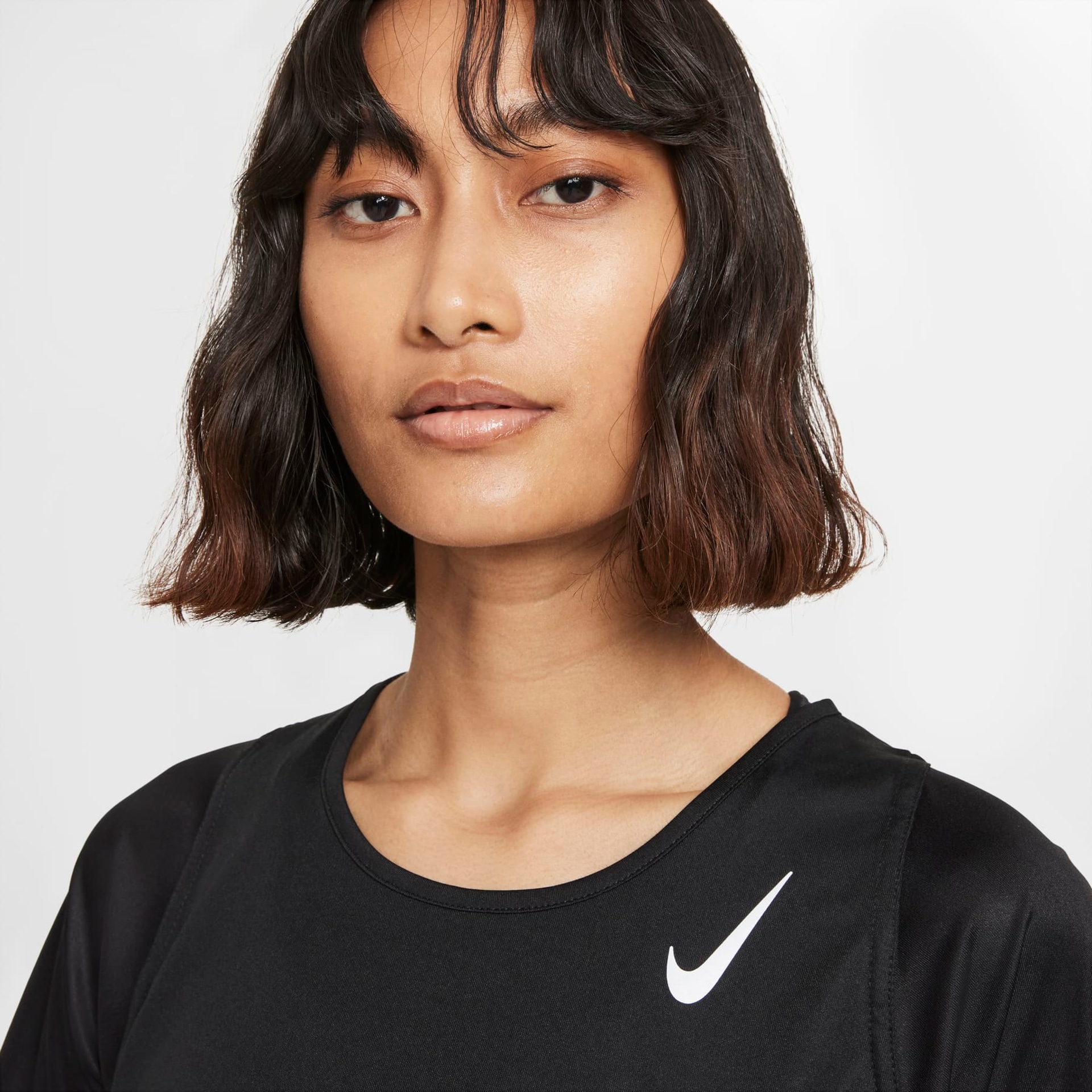 Camiseta Nike Dri-FIT Race Feminina - Foto 3