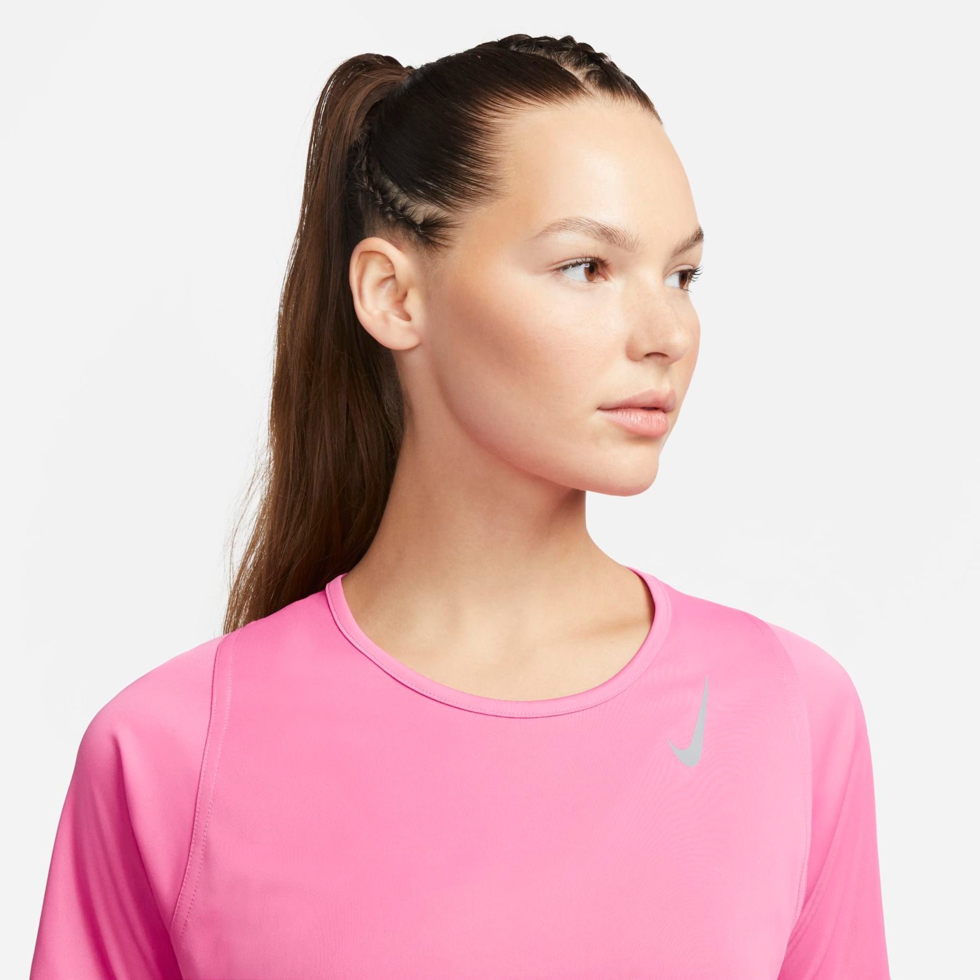 Camiseta Nike Dri-FIT Race Feminina - Foto 3