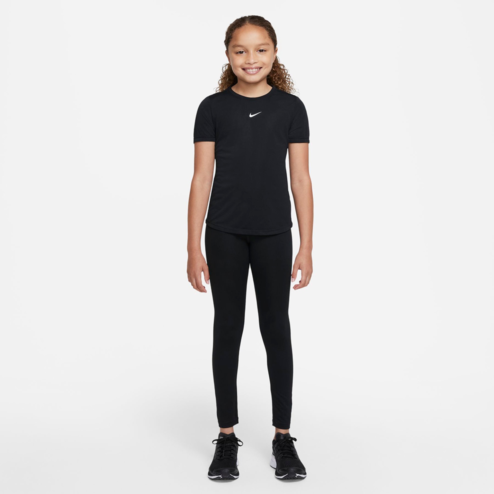 Camiseta Nike Dri-FIT One Infantil - Foto 4