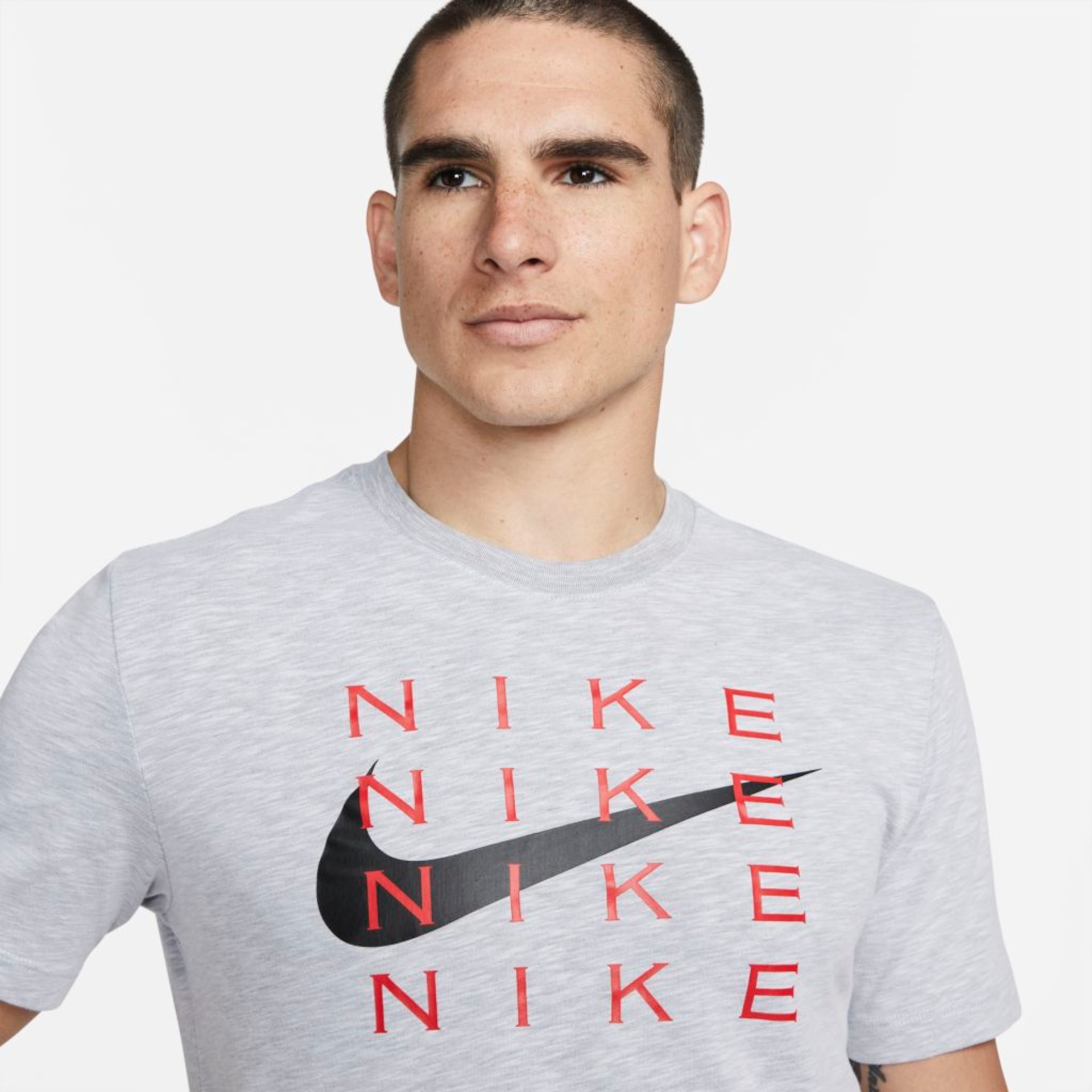 Camiseta Nike Dri-FIT Masculina - Foto 3