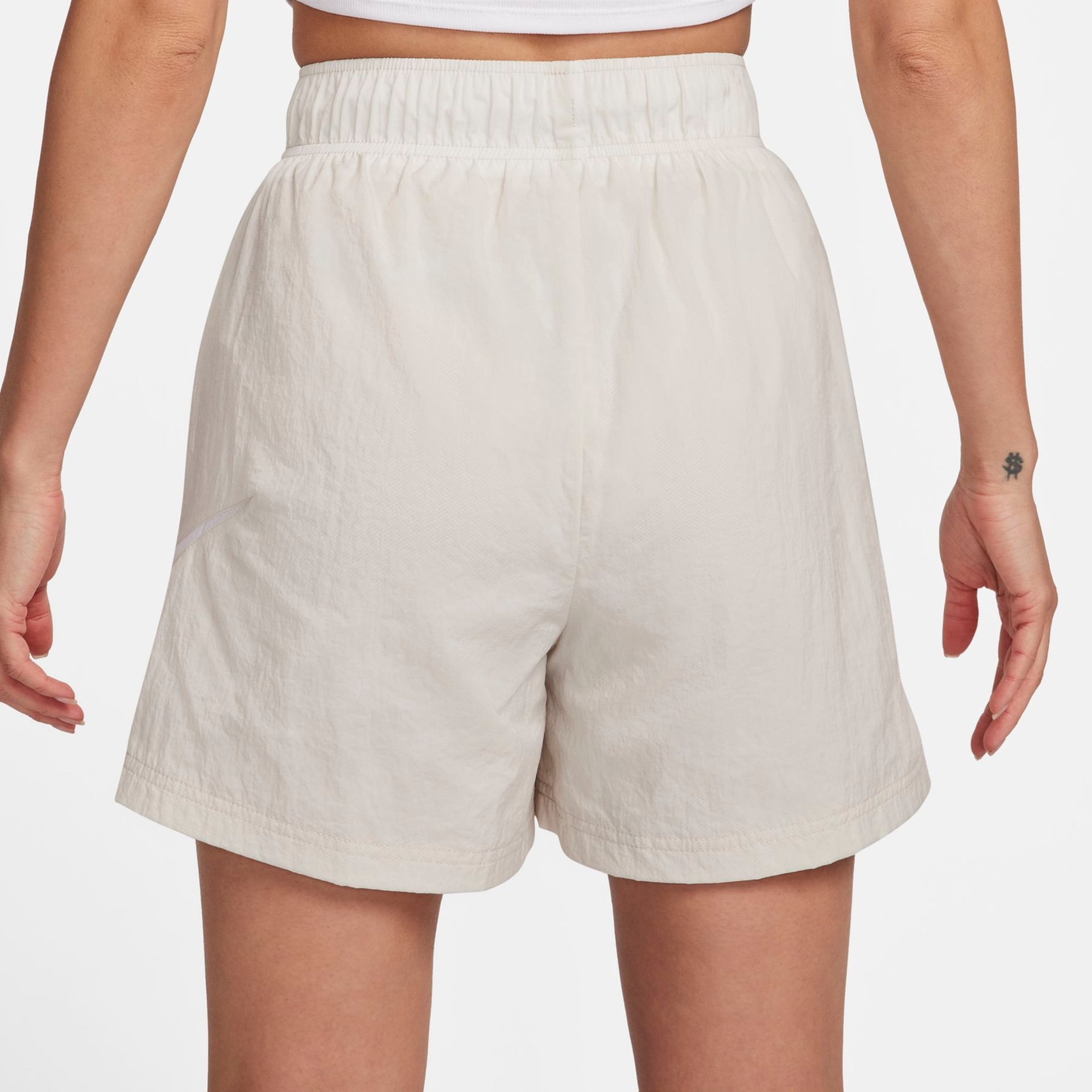 Shorts Nike Sportswear Essential Feminino - Foto 3