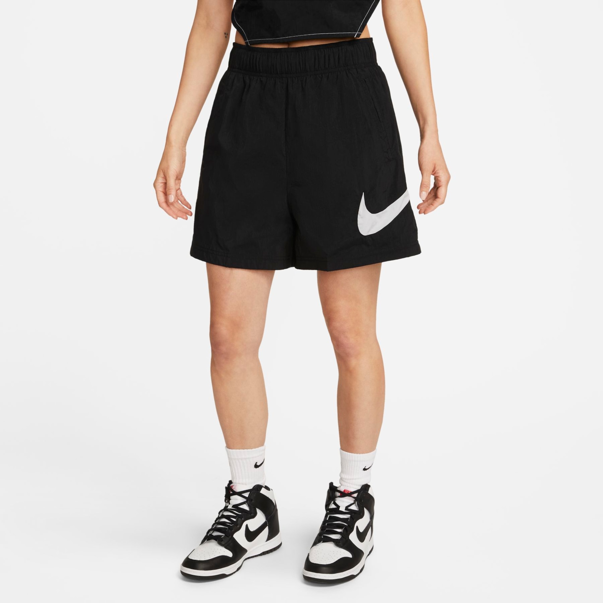 Shorts Nike Sportswear Essential Feminino - Foto 1