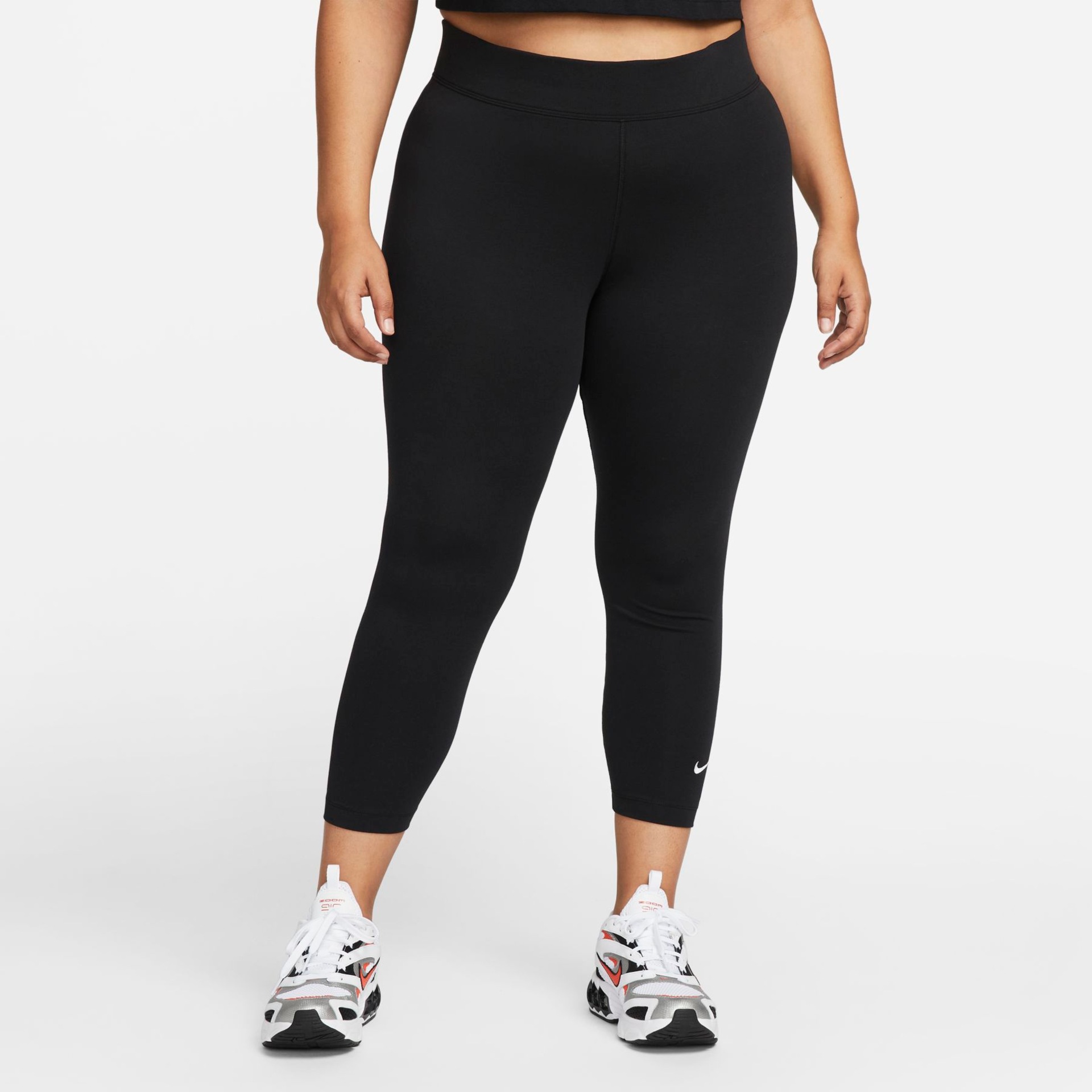 Plus Size - Legging Nike Sportswear Essential Feminina - Foto 1