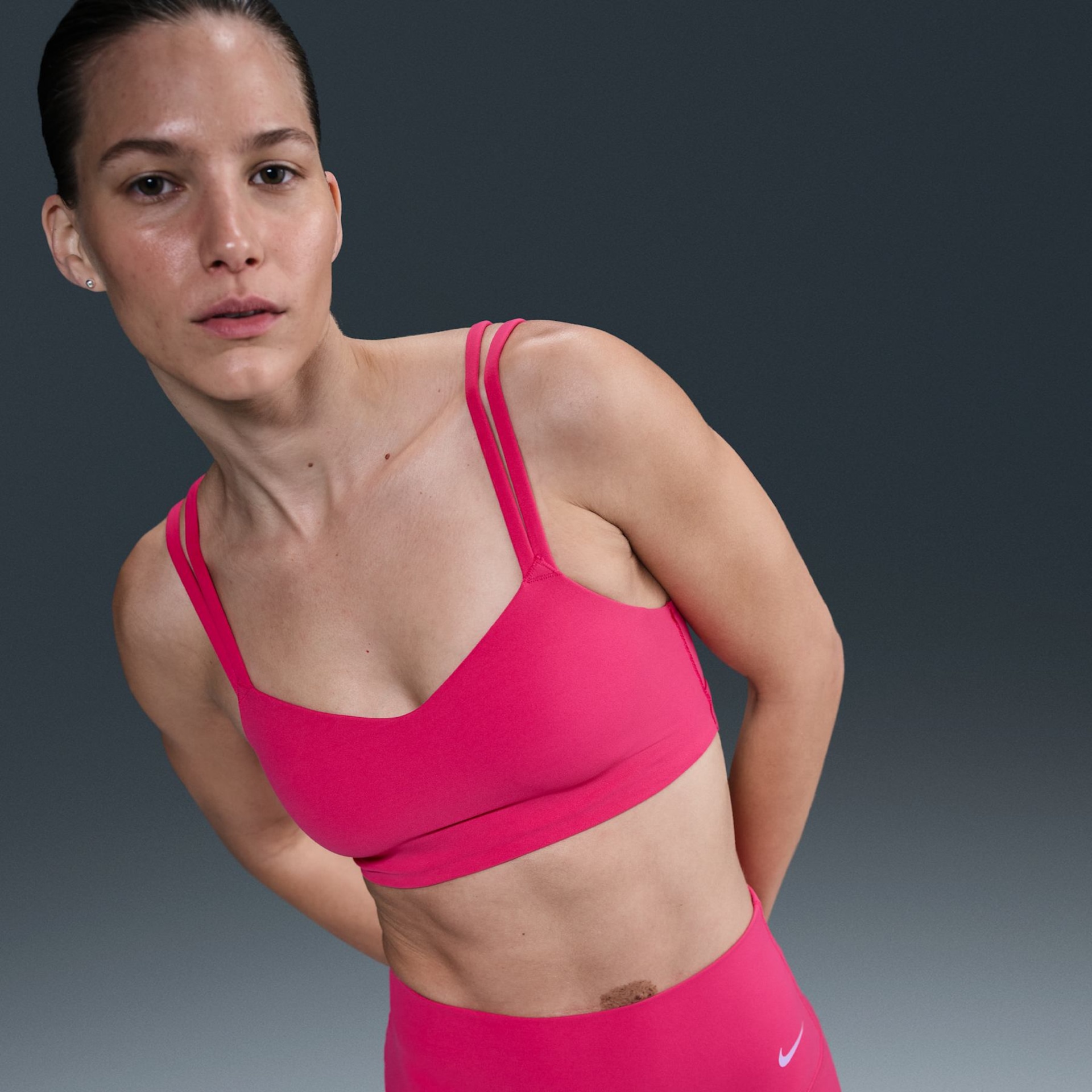Top Nike Dri-FIT Alate Trace Feminino - Foto 1