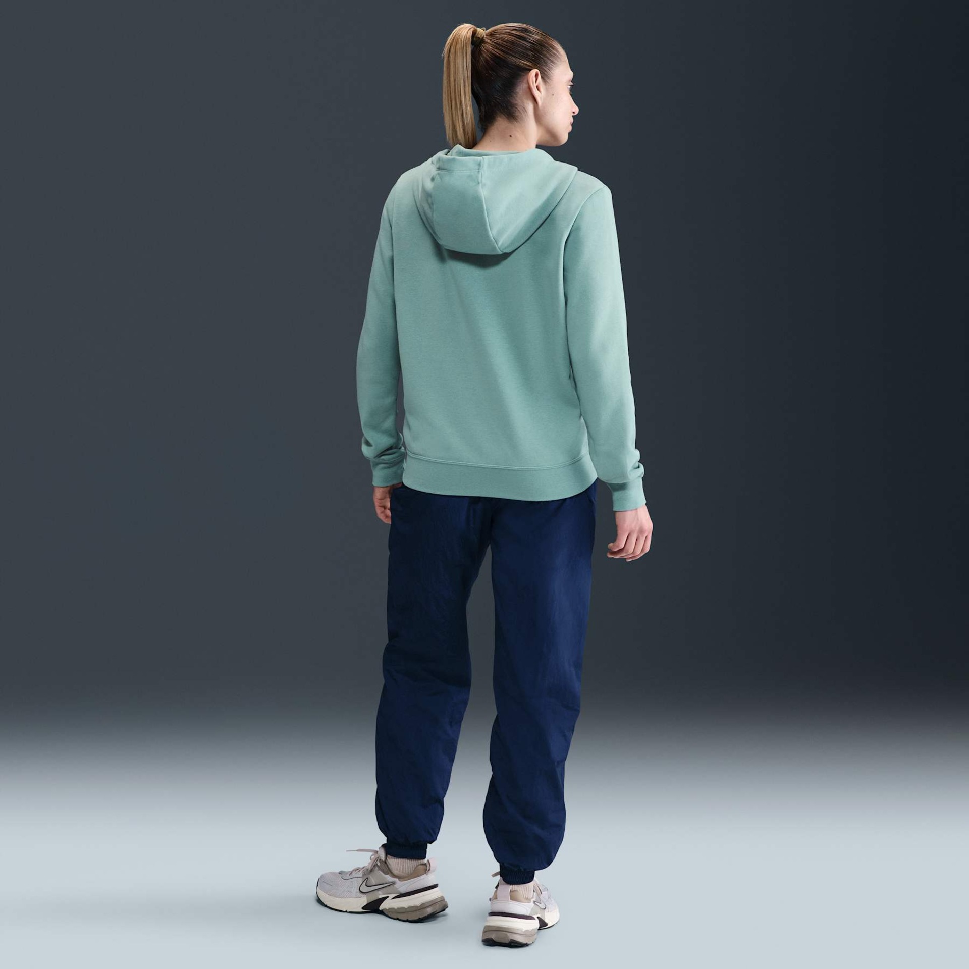 Jaqueta Nike Sportswear Club Fleece Feminina - Foto 5